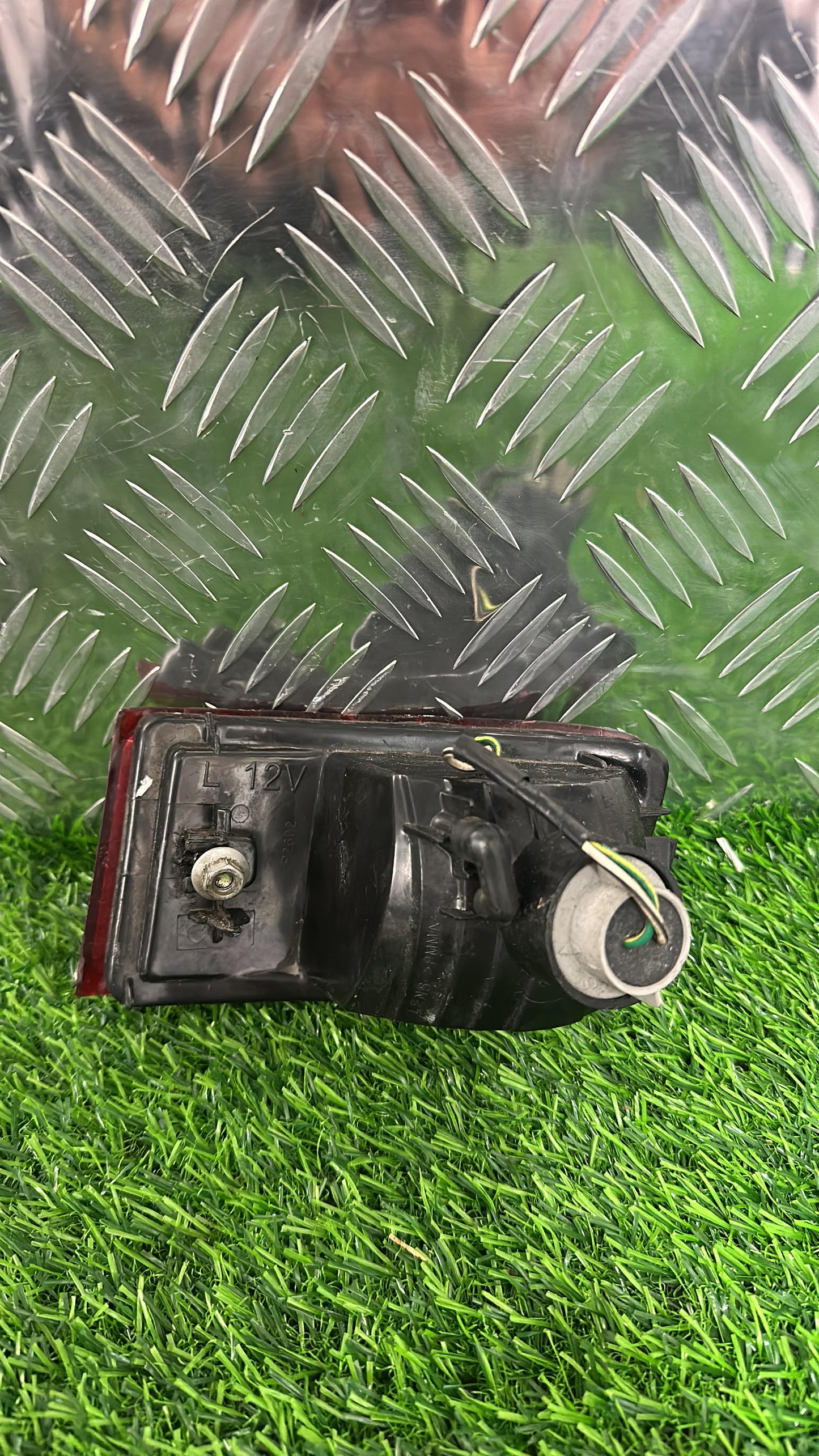 2003 - 2009 Toyota Land Cruiser Left Rear Reflector Light STANLEY 60-98L