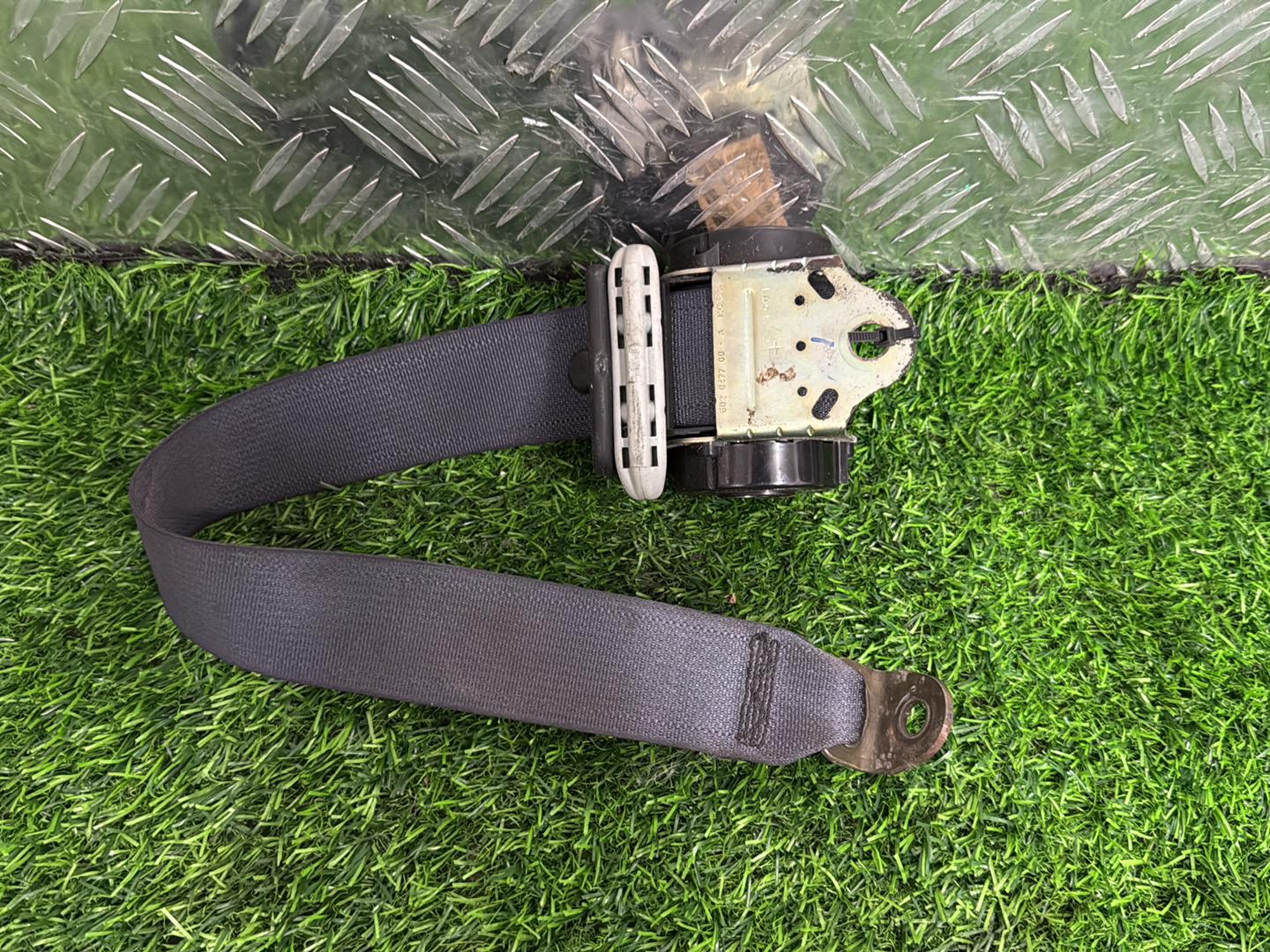 2006 - 2012 Mitsubishi Outlander Left Rear Seat Belt 6066752