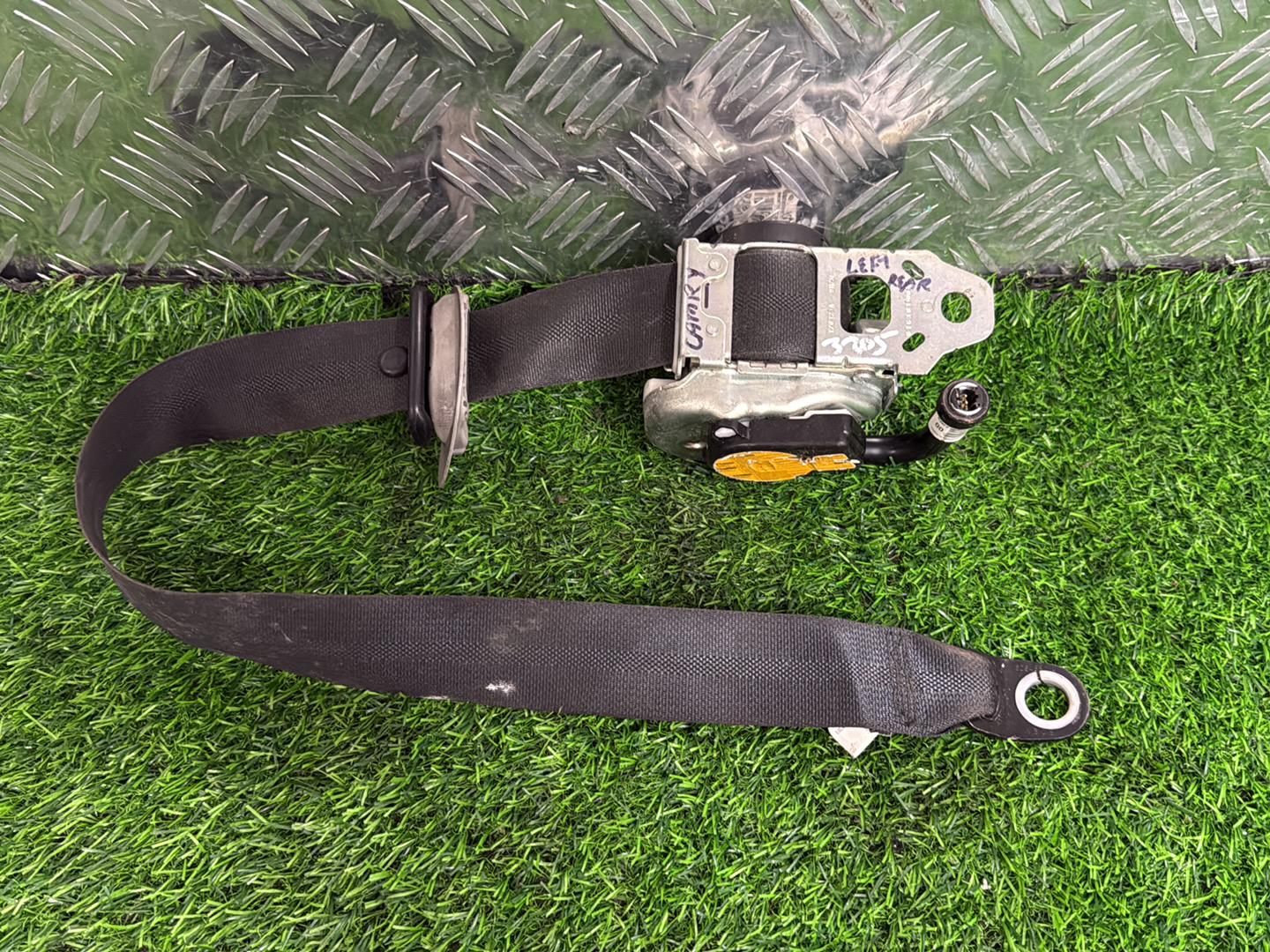 2011 - 2017 Toyota Camry Right Front Seat Belt 6201320-P