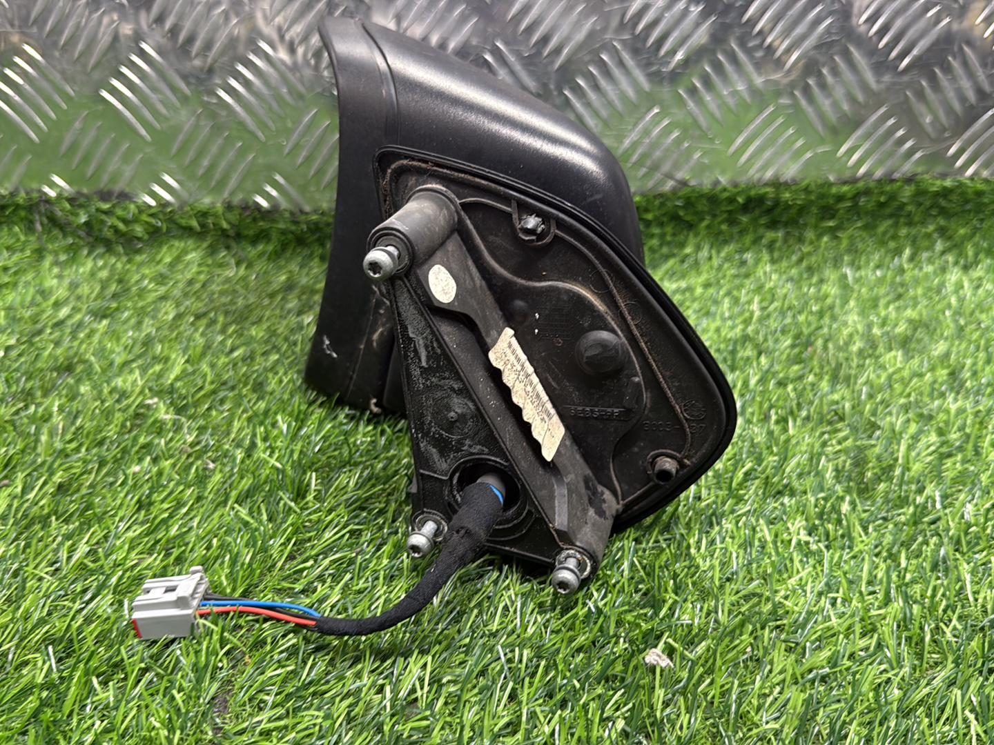 Land Rover Discovery Left Door Mirror 5 Wire Type