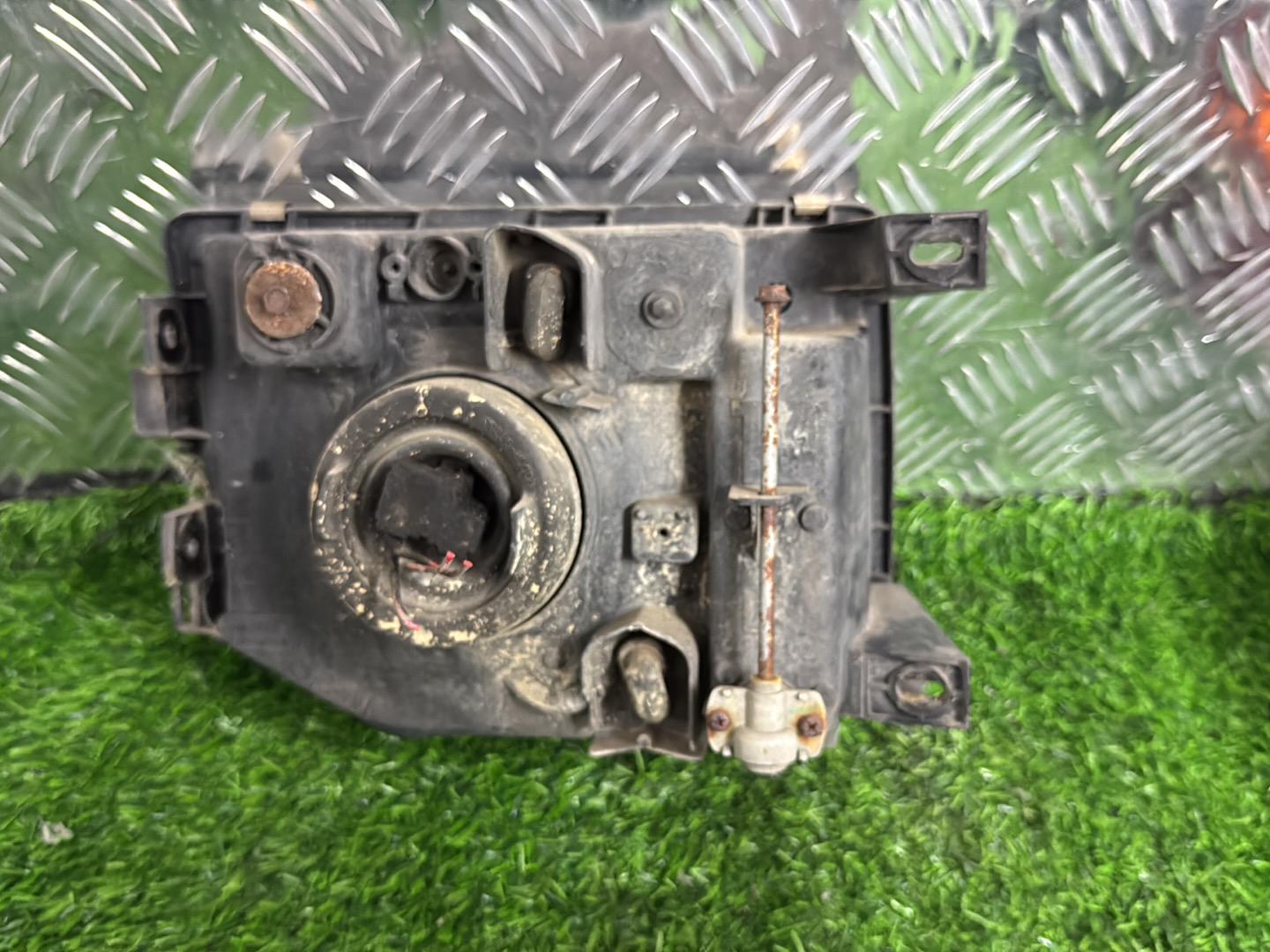1991 - 1997 Mitsubishi Pajero Left Headlight 110-87233
