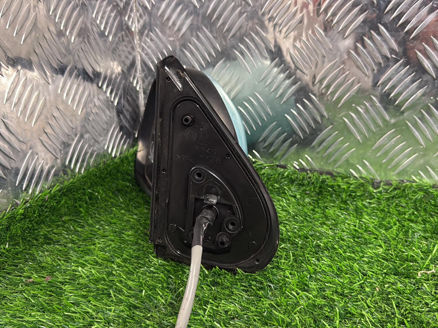 Toyota Sienta Left Door Mirror 5 Wire
