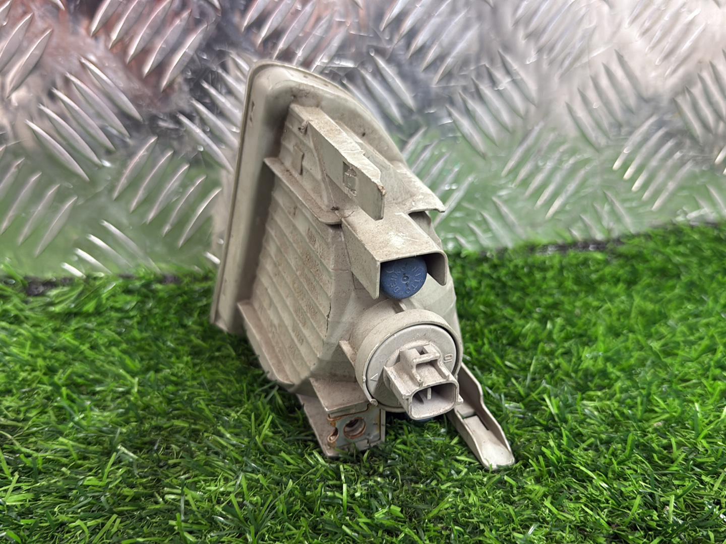 2011 - 2015 Toyota Aqua Right Indicator/Fog/Side 81510-52030