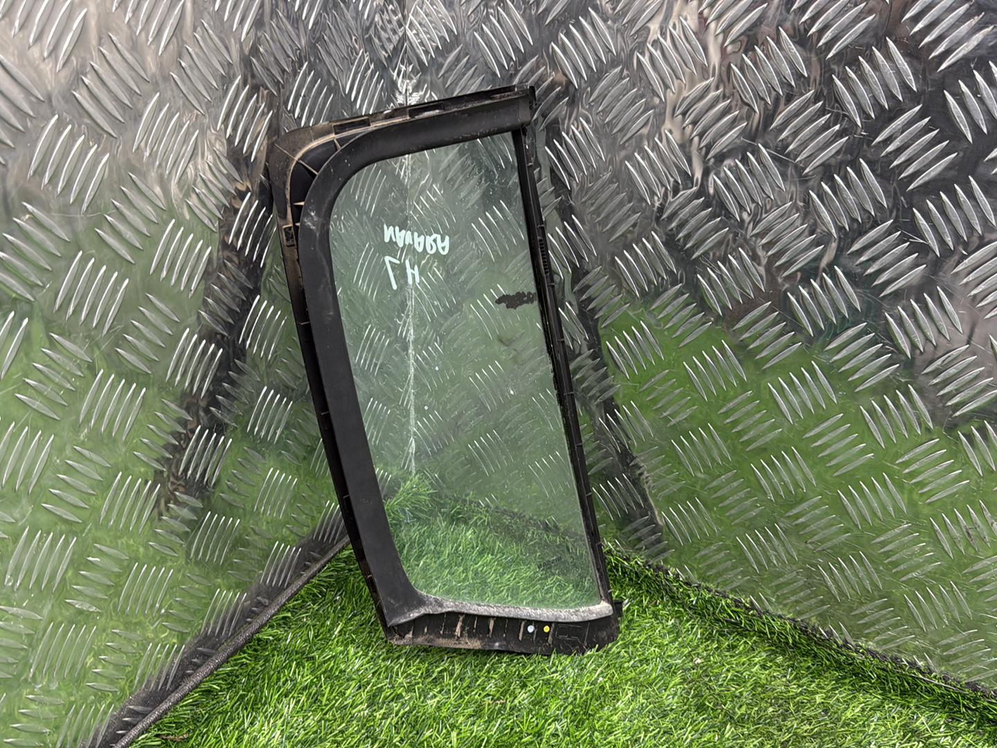 Nissan Navara Left Rear Quarter Door Glass M89 AS2 Tint