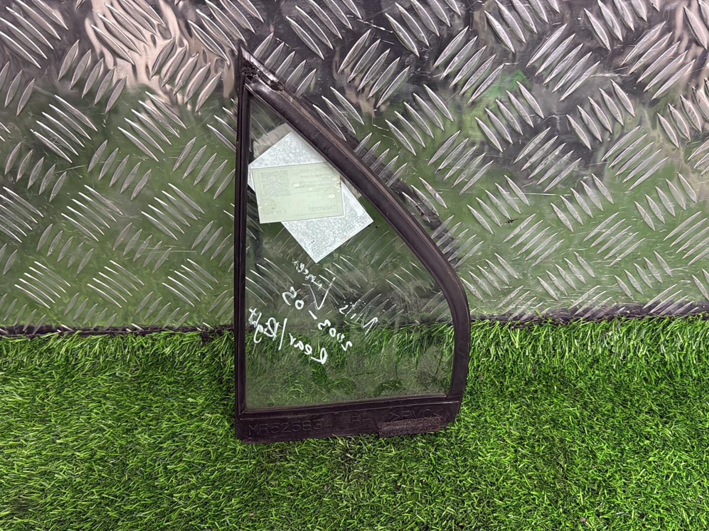 2003 - 2007 Mitsubishi Lancer Right Rear Quarter Door Glass M213