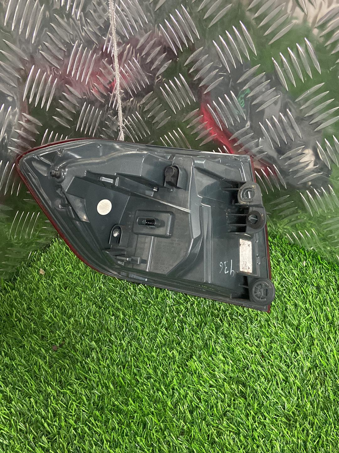 2011 - 2018 BMW 316i Right Taillight H4736911805