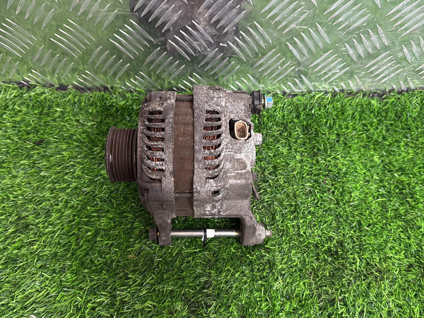 Nissan Caravan Alternator QR20