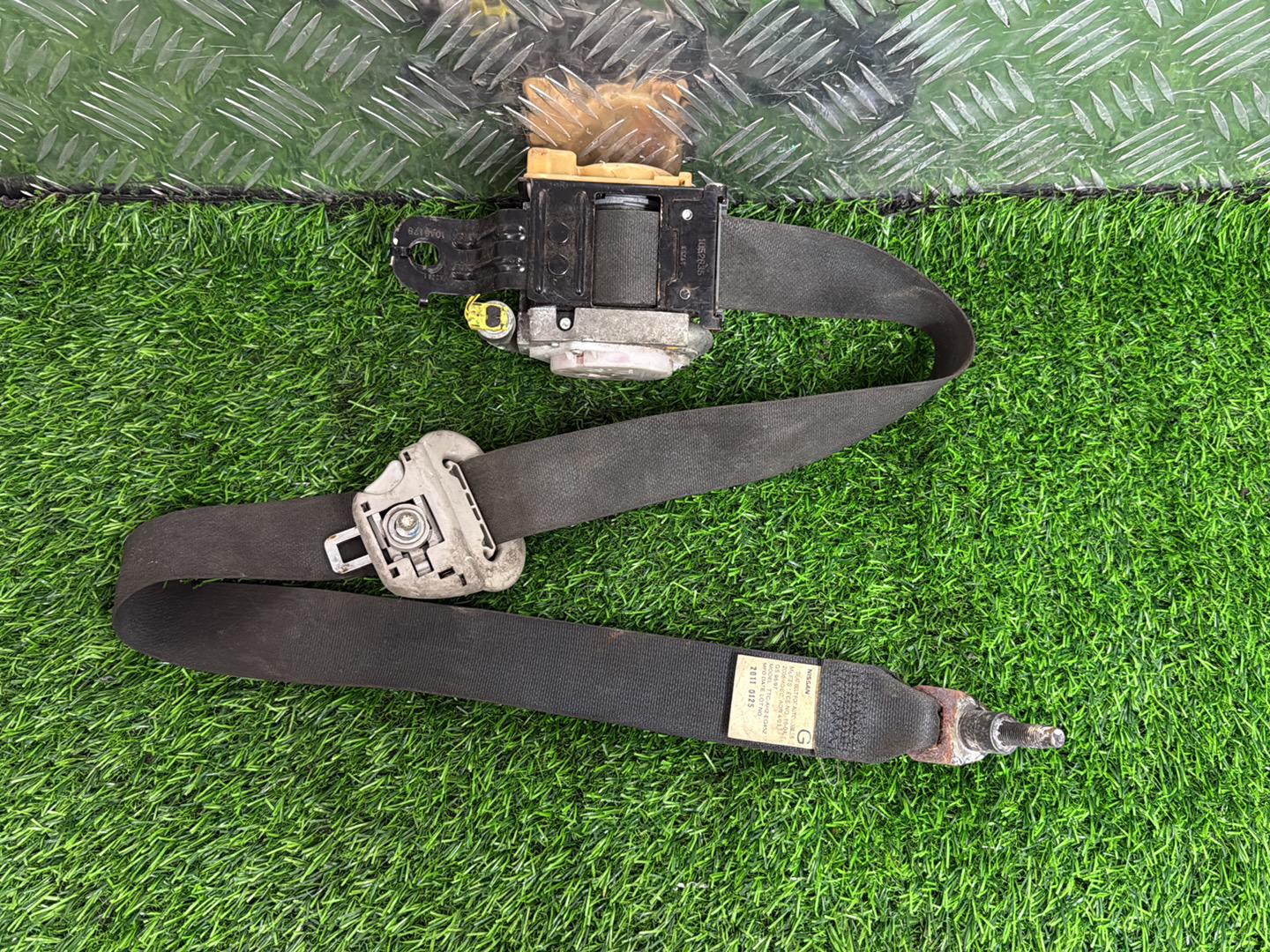 2010 - 2014 Nissan Navara Right Front Seat Belt TTC-AH2-EG452