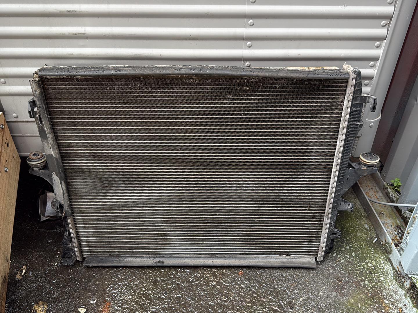 2007 - 2014 Audi Q7 Radiator