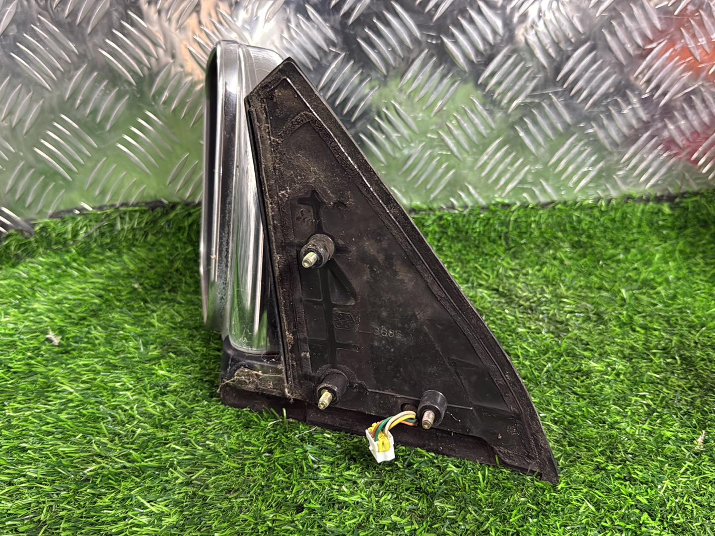 1991 - 1997 Mitsubishi Pajero Left Door Mirror 7 Wire