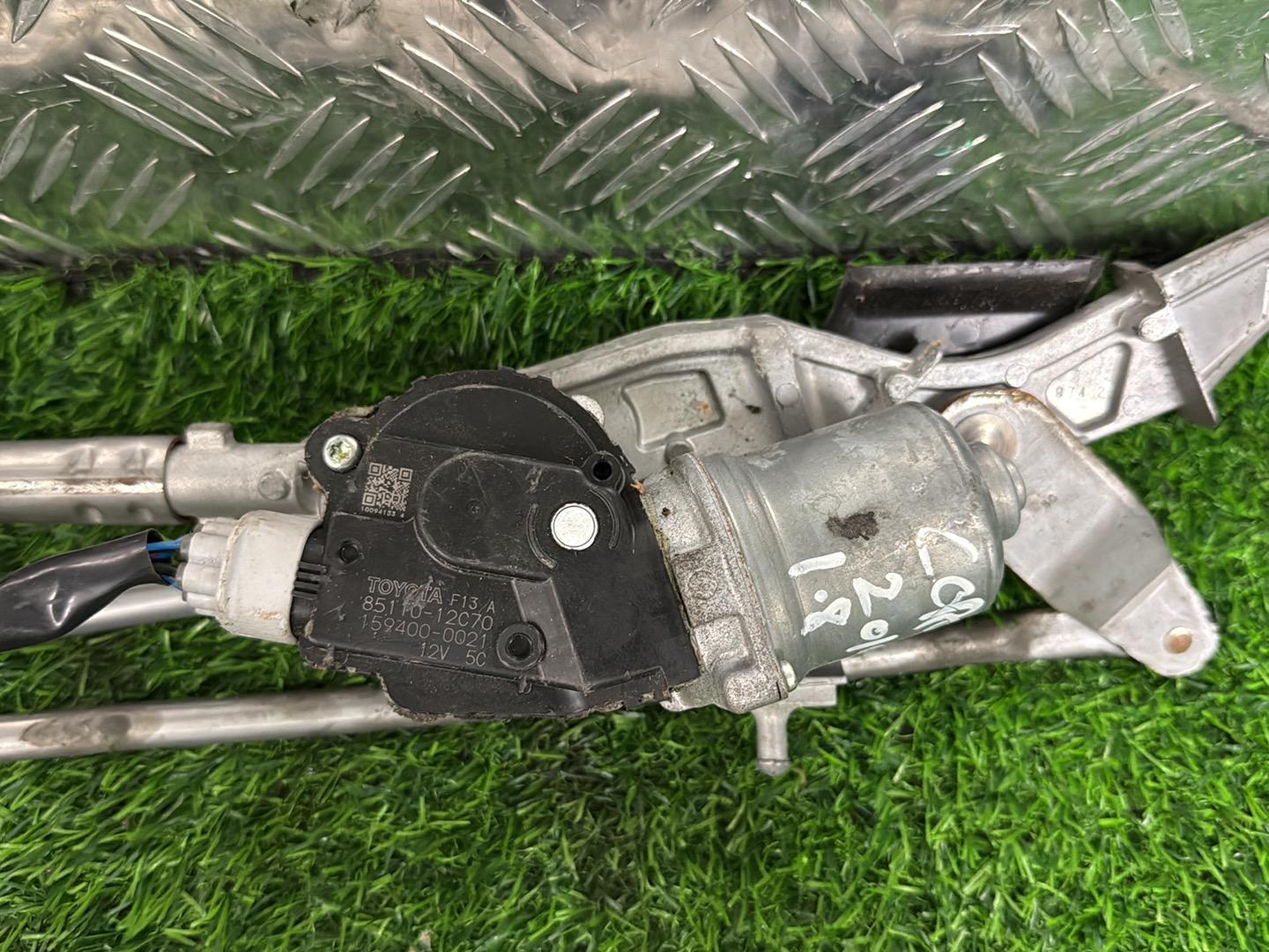 2018 - 2022 Toyota Corolla Front Wiper Rack Assembly 85110-12C70