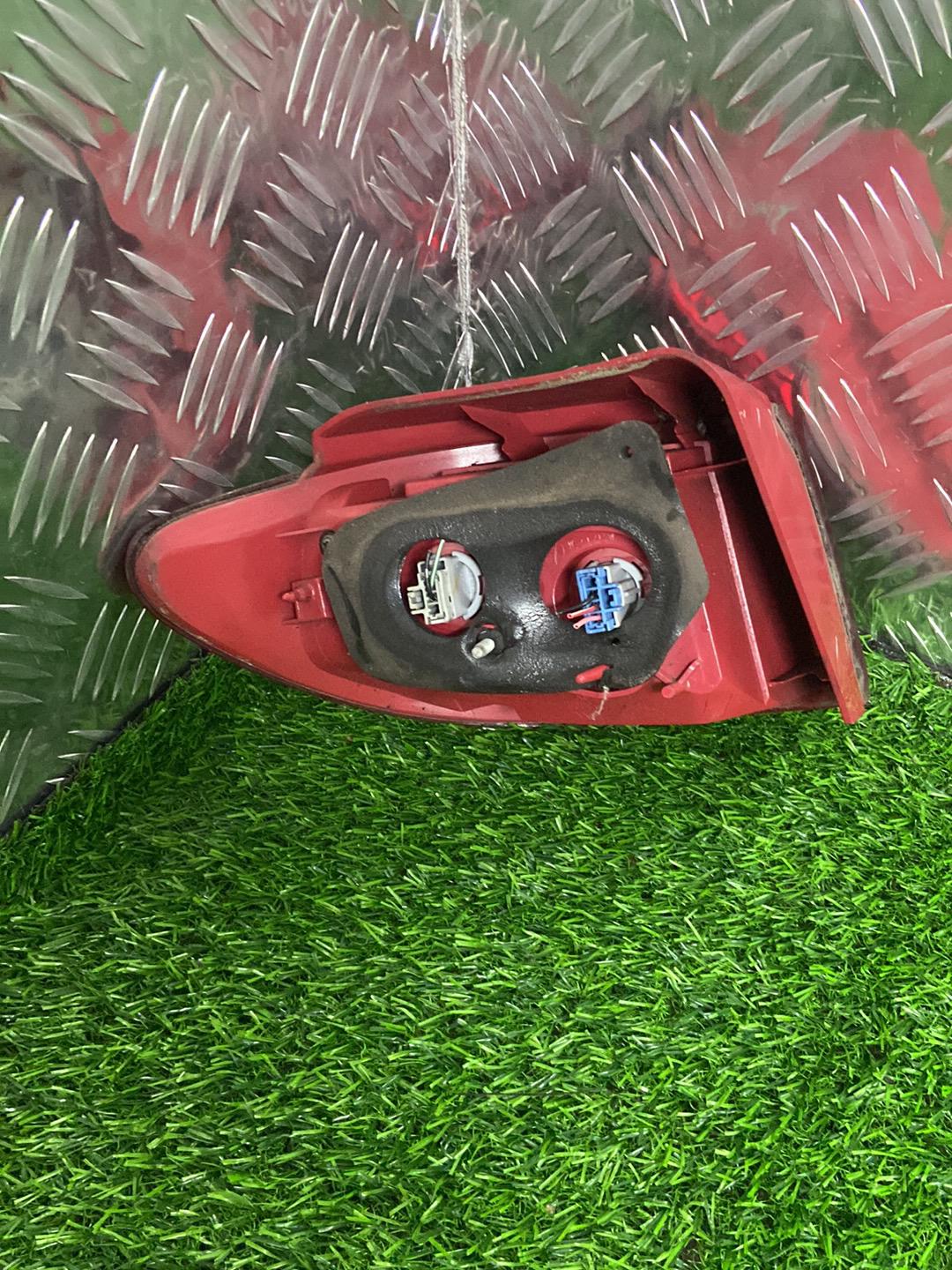 2002 - 2007 Mazda Mazda2 Right Taillight STANLEY P4419R