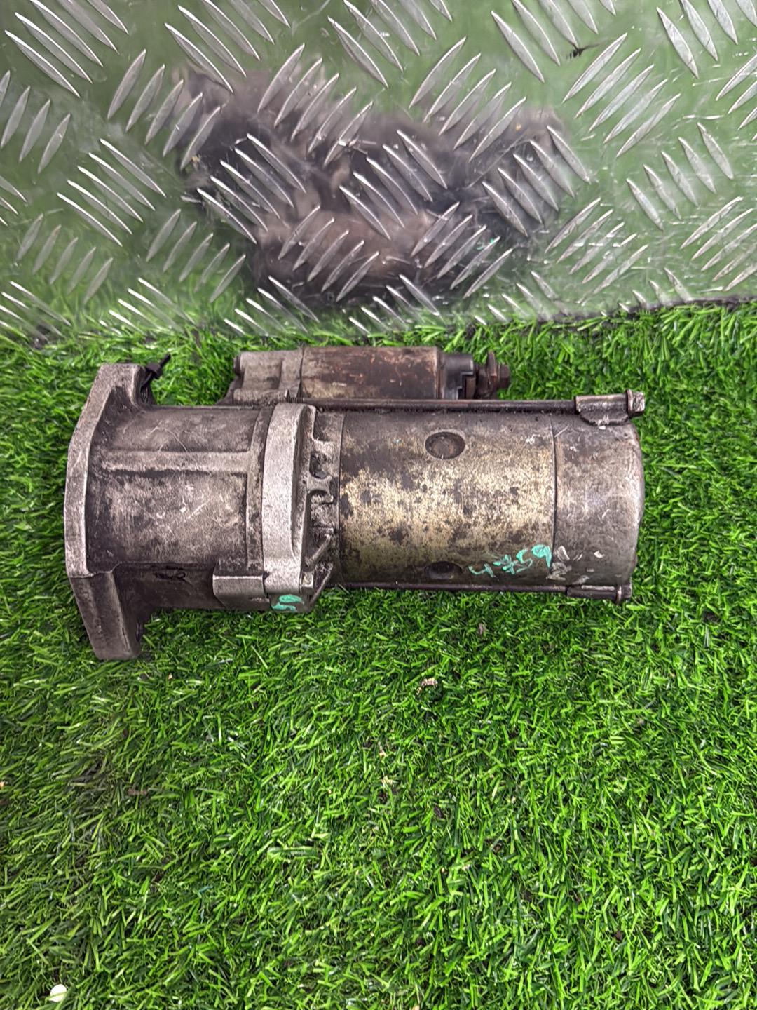 1992 - 1986 Mitsubishi Pajero Starter Motor M2T60185