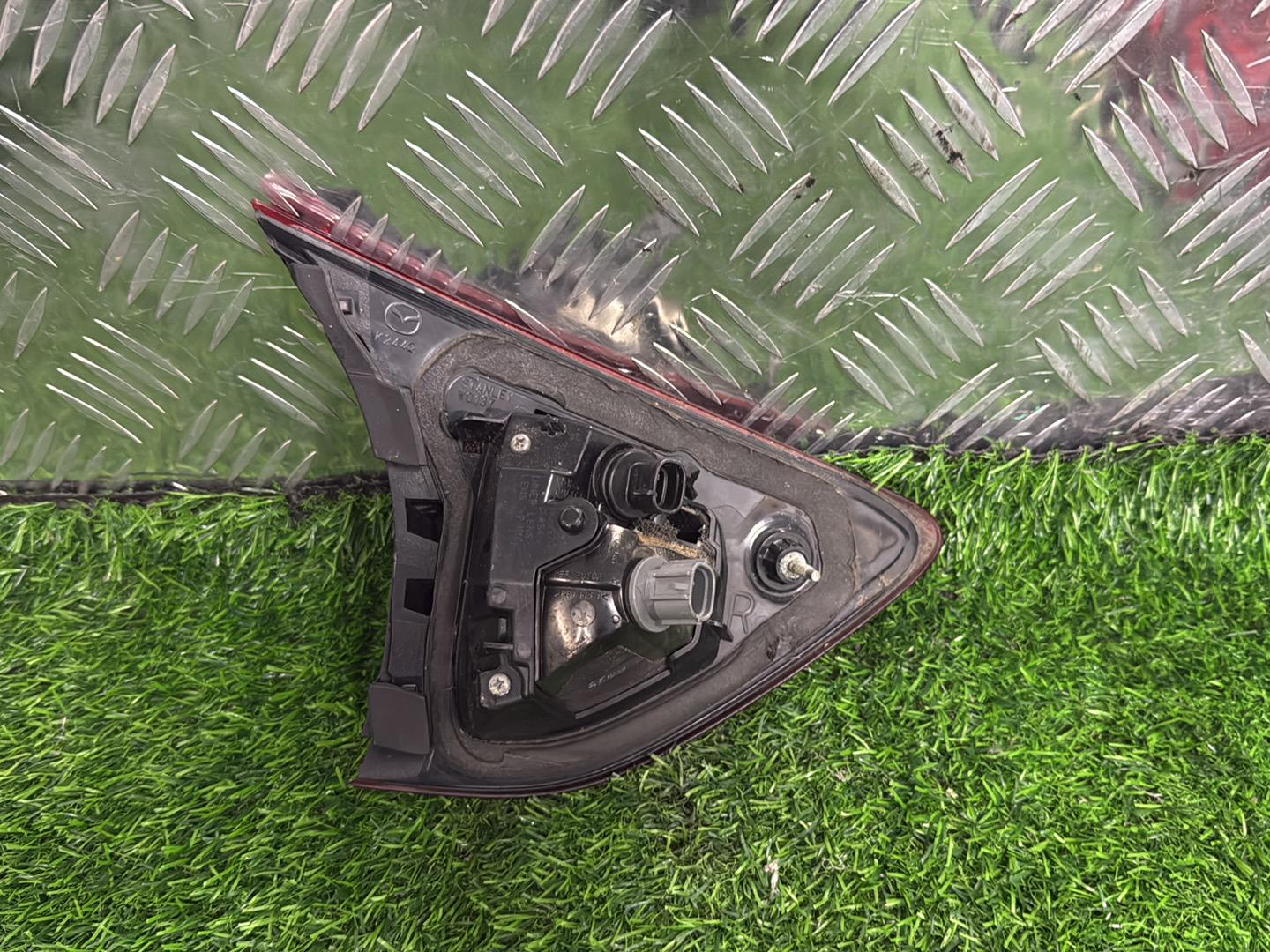 2012 - 2017 Mazda CX-5 Right Tailgate Garnish STANLEY W0137
