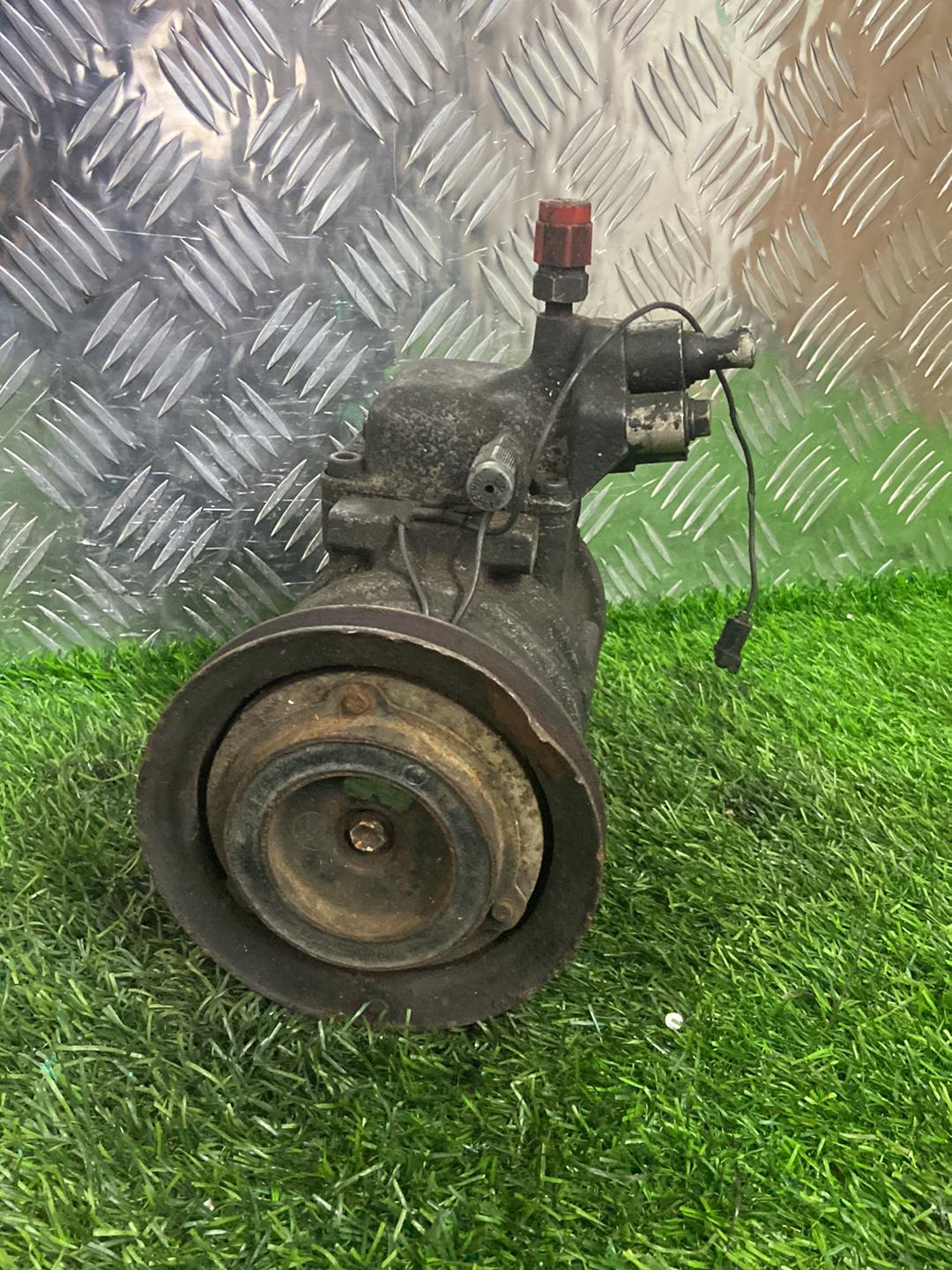 1991 - 1999 Mitsubishi Pajero A/C Compressor 147200-2853