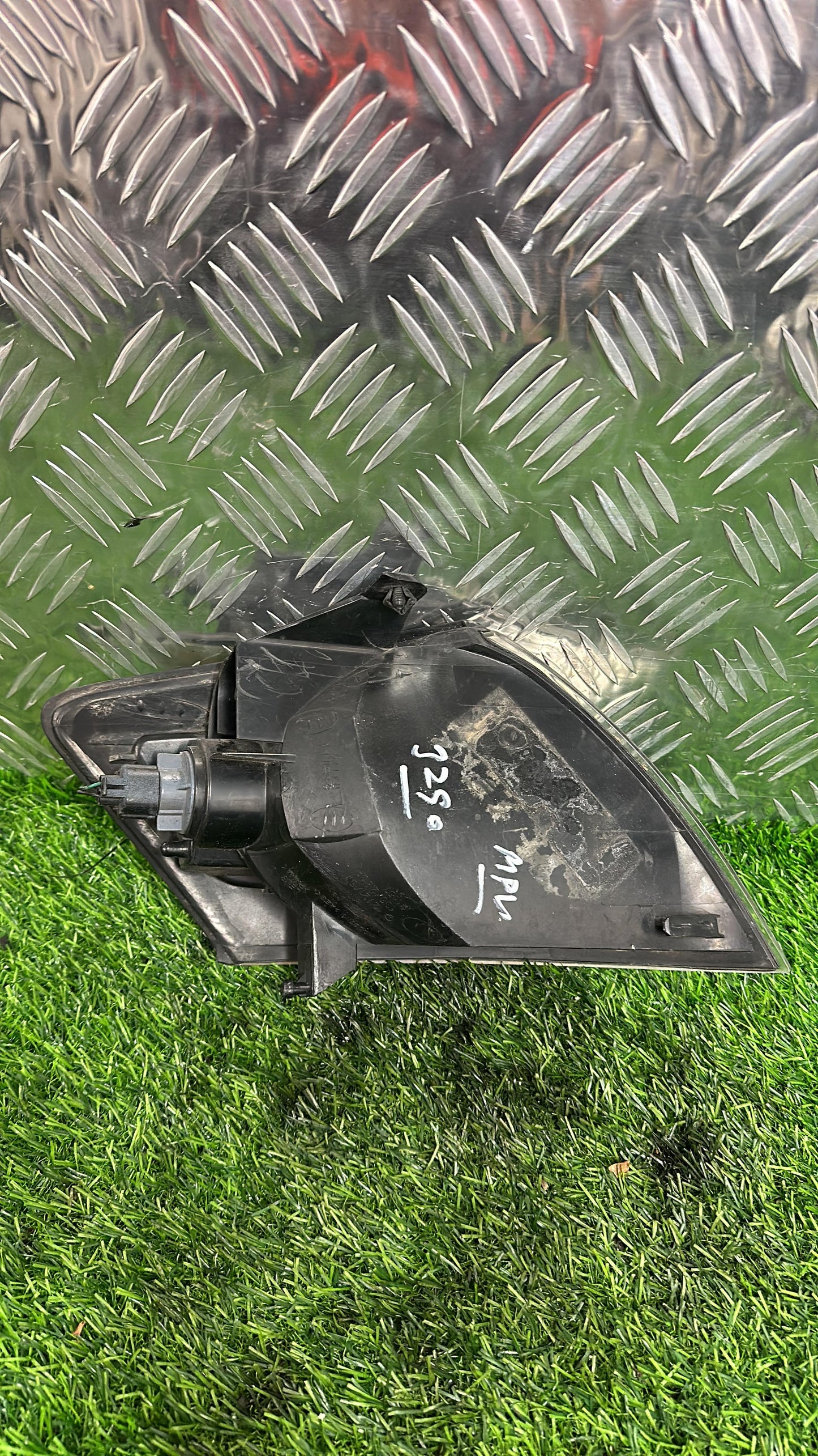 1999 - 2006 Mazda MPV Left Indicator STANLEY R4149L