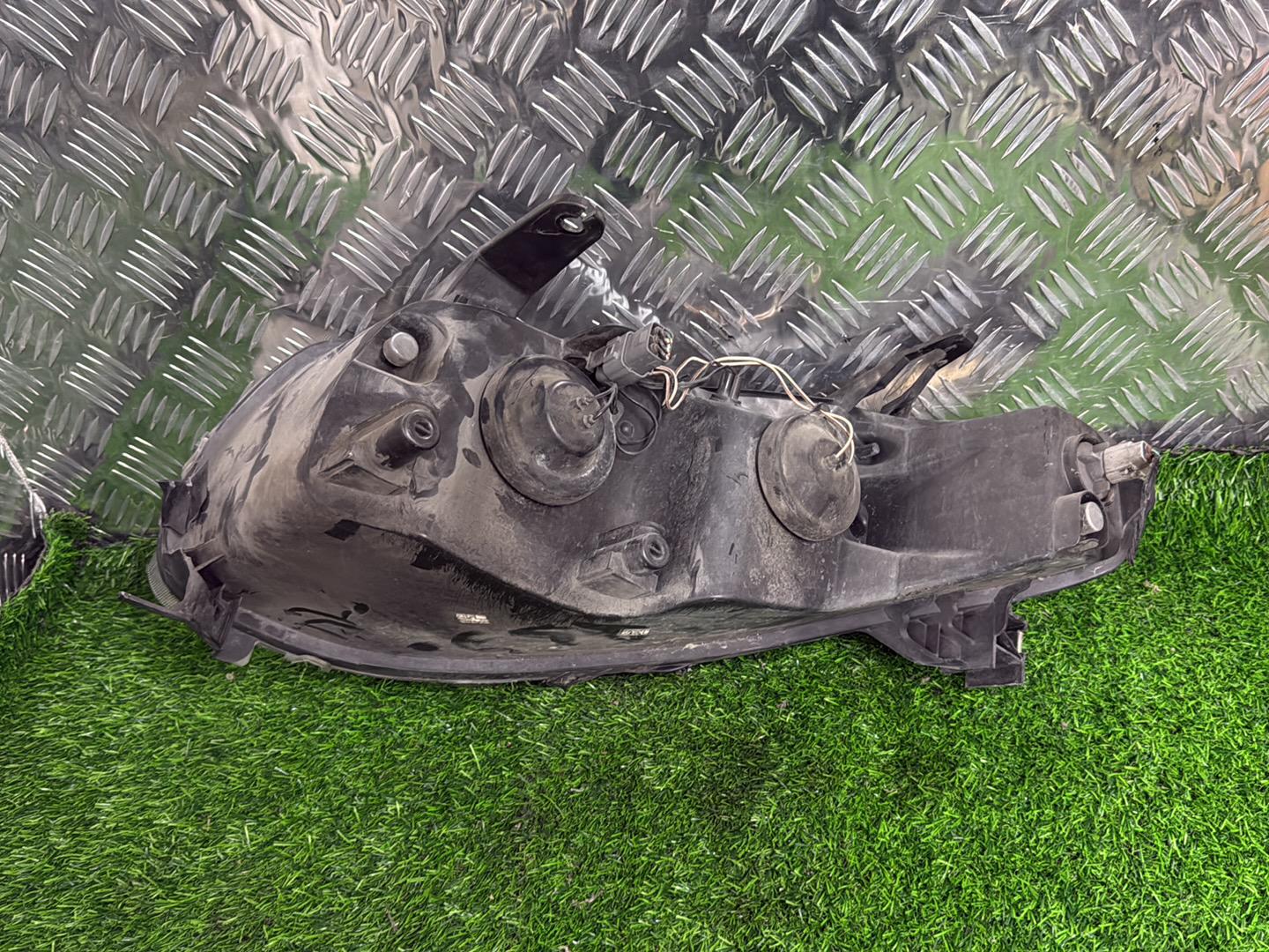 2011 - 2014 Ford Territory Right Headlight 175132