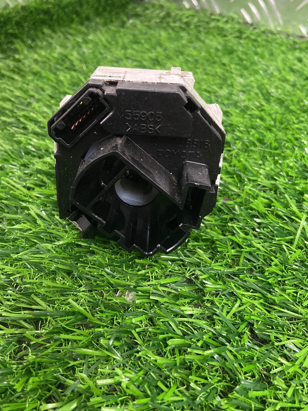 2004 - 2019 Toyota Hiace Heater Control Knob 758734