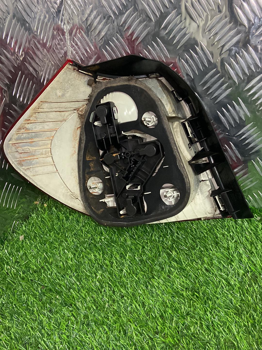 2007 - 2012 BMW 118i Right Taillight 6324502-12