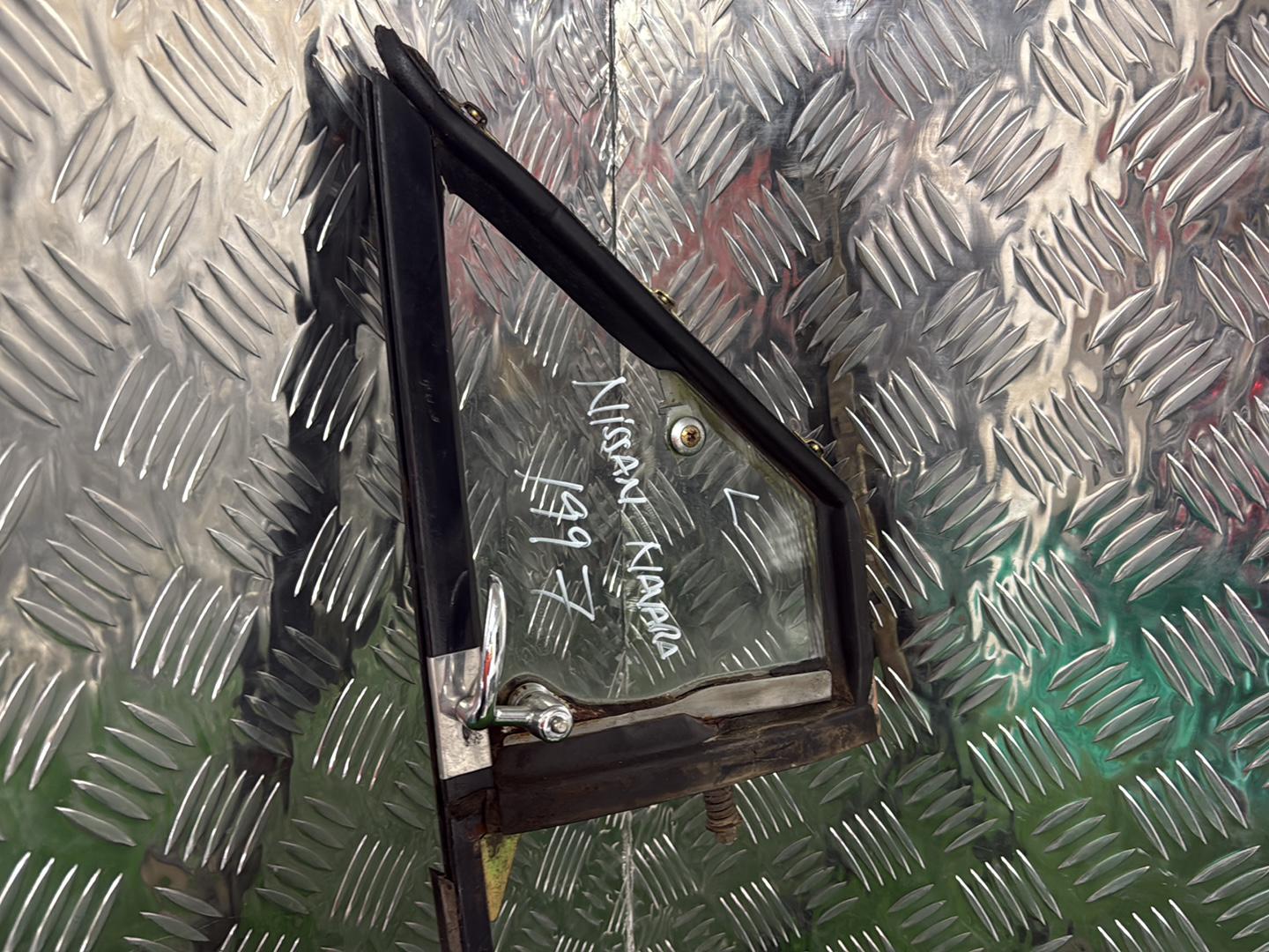 1990 - 1997 Nissan Navara Left Front Quarter Door Glass M458 Tint