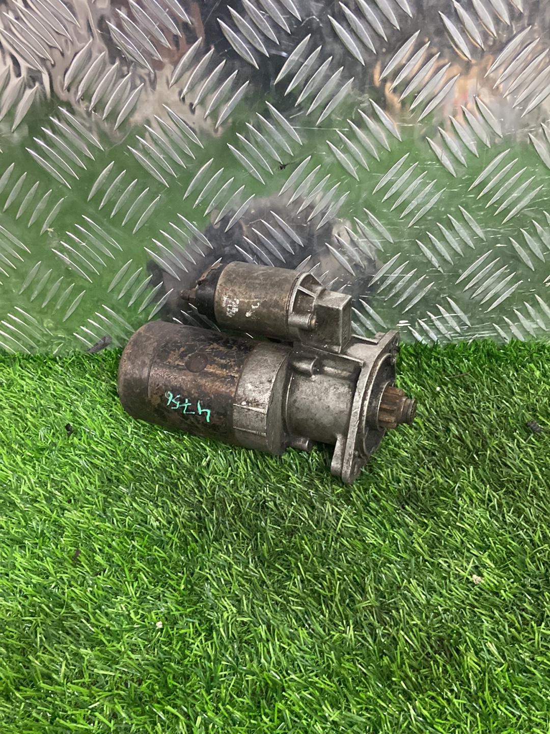 1982 - 1991 Mitsubishi Pajero Starter Motor M2T53083