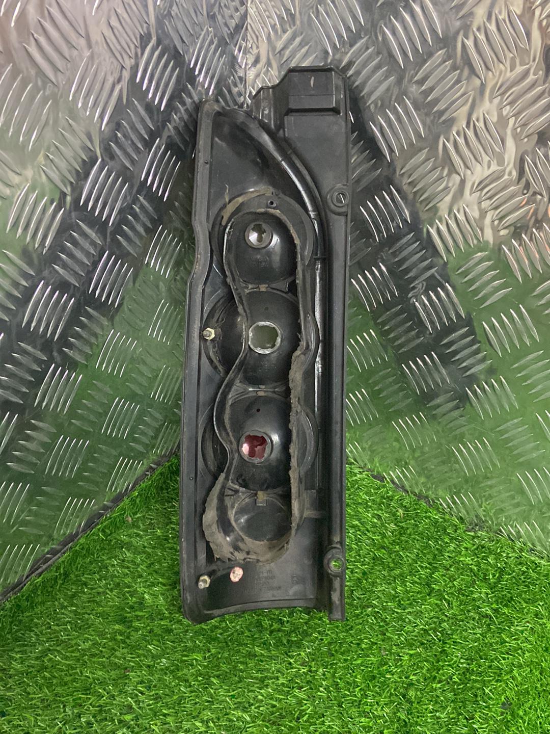 2004 - 2019 Toyota Hiace Right Taillight SMOKED TYPE