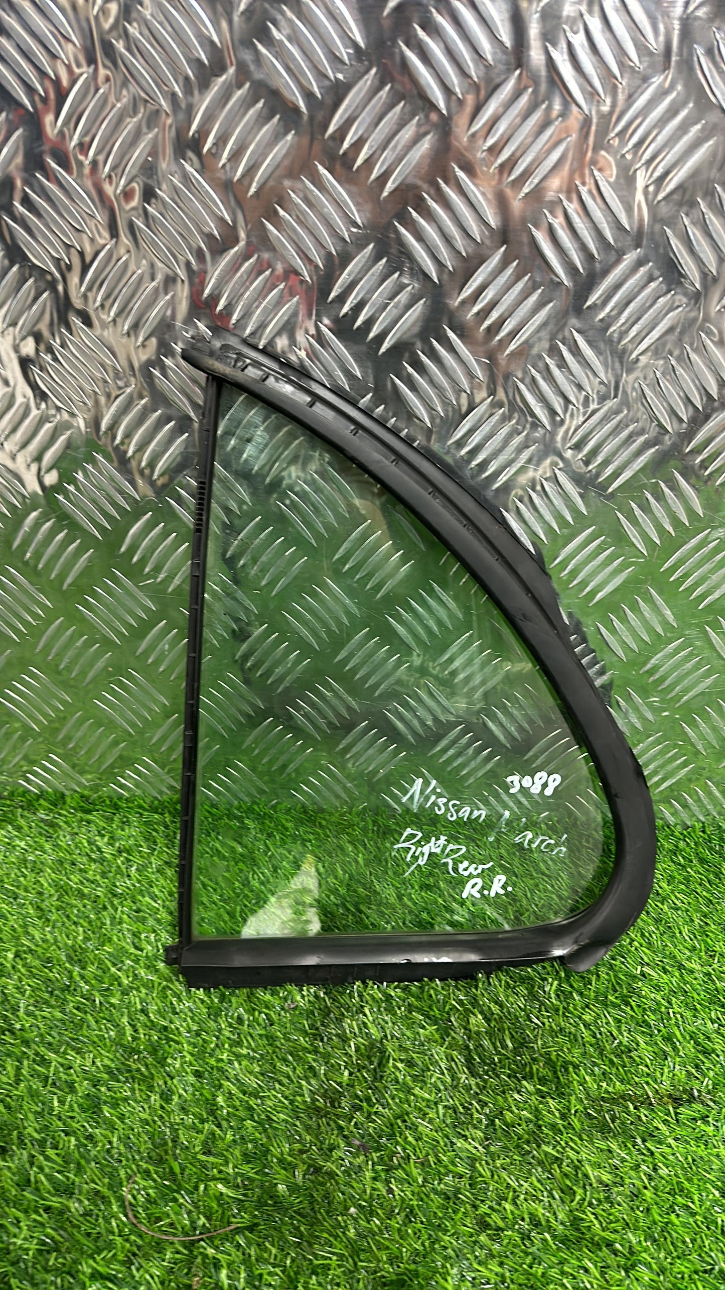 2004 - 2010 Nissan Micra Right Rear Quarter Door Glass M2H3