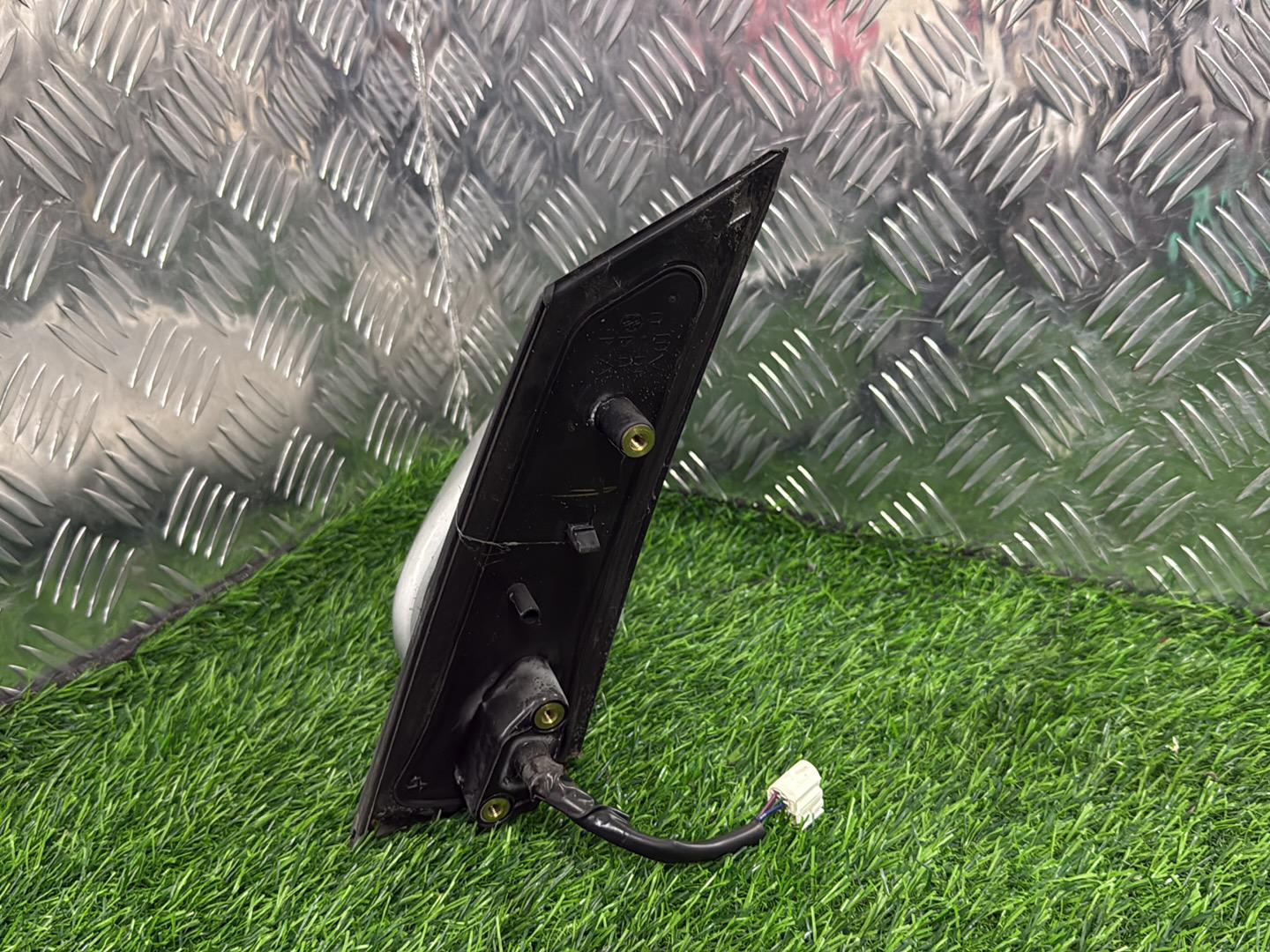Toyota Wish Right Door Mirror 5 Wires
