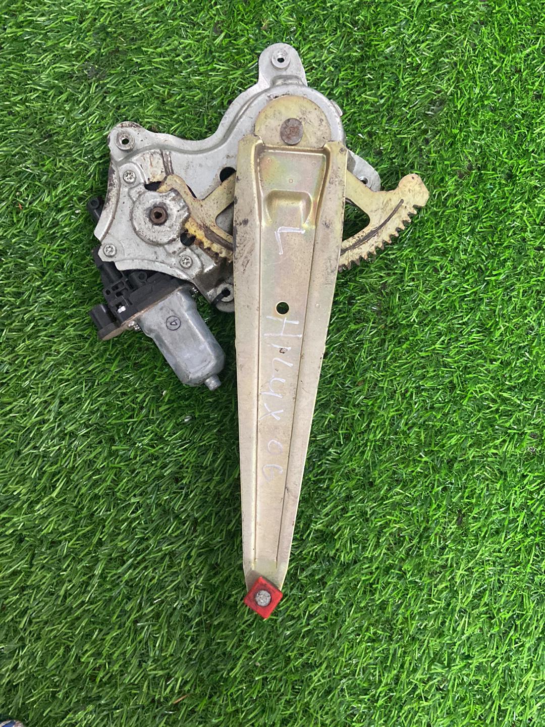 2004 - 2015 Toyota Hilux Left Rear Window Regulator/Motor 85710-0K020