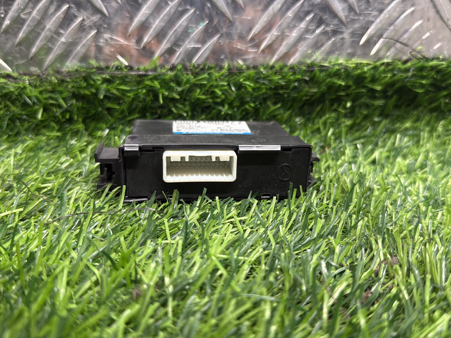 Mazda CX-5 Keyless Entry & Start Control Module BHN9 675U0A