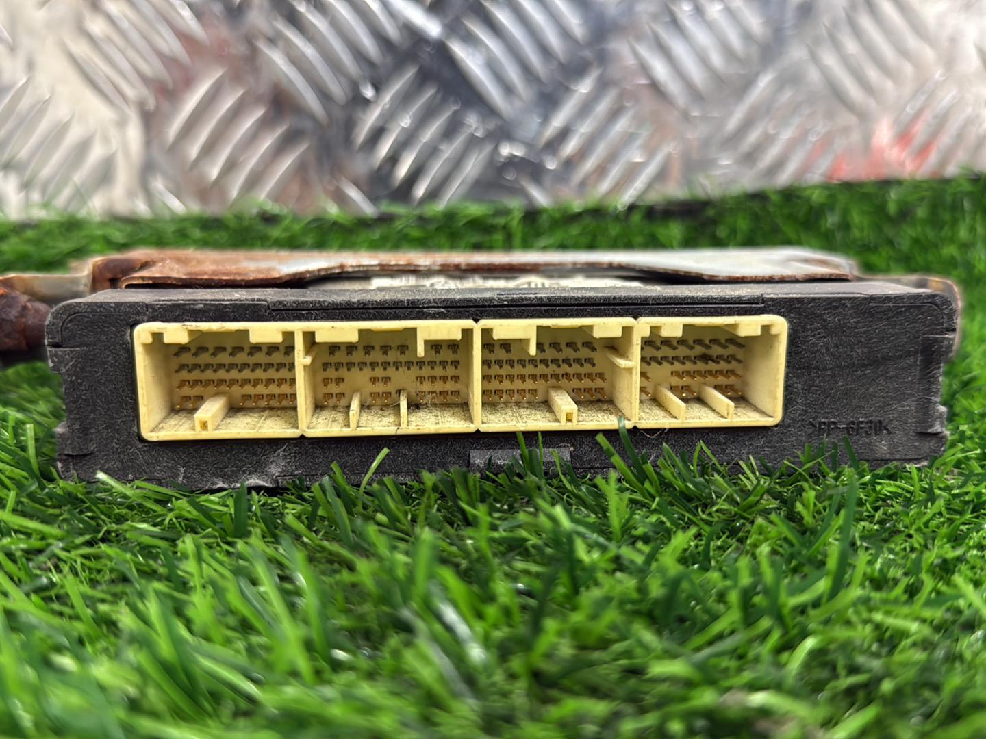 Toyota Hiace ECU 89661-26A10