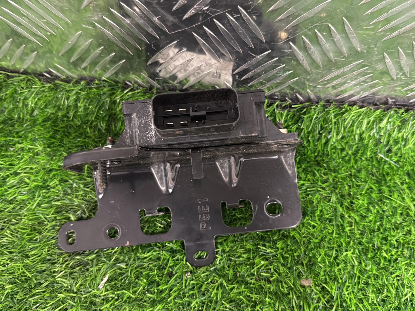 Mazda CX-5 DC Converter Module P5E1 18572