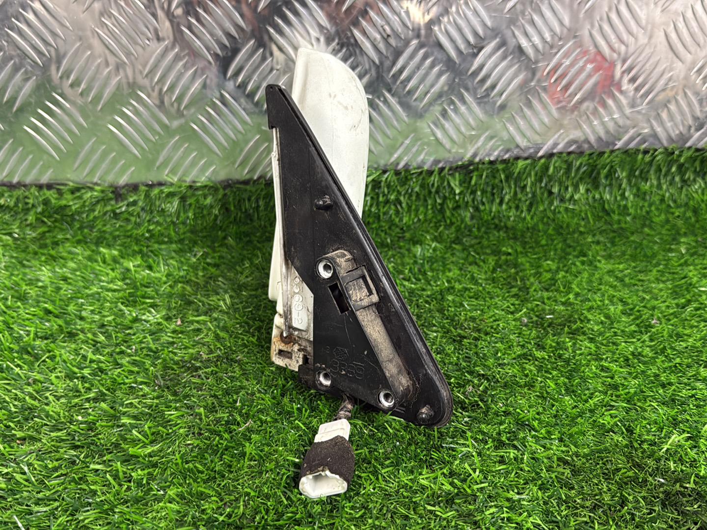 1990 - 2003 Toyota Hiace Left Door Mirror SuperCustom - 5 Wire