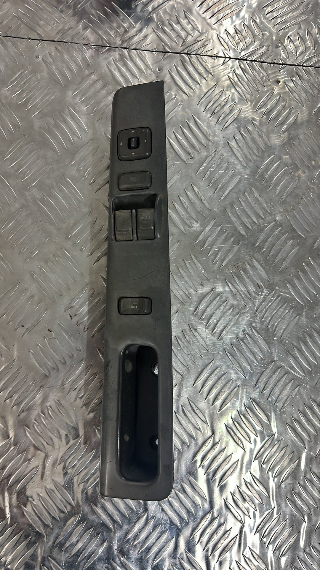 Holden Barina Master Power Window Switch 971-4C63