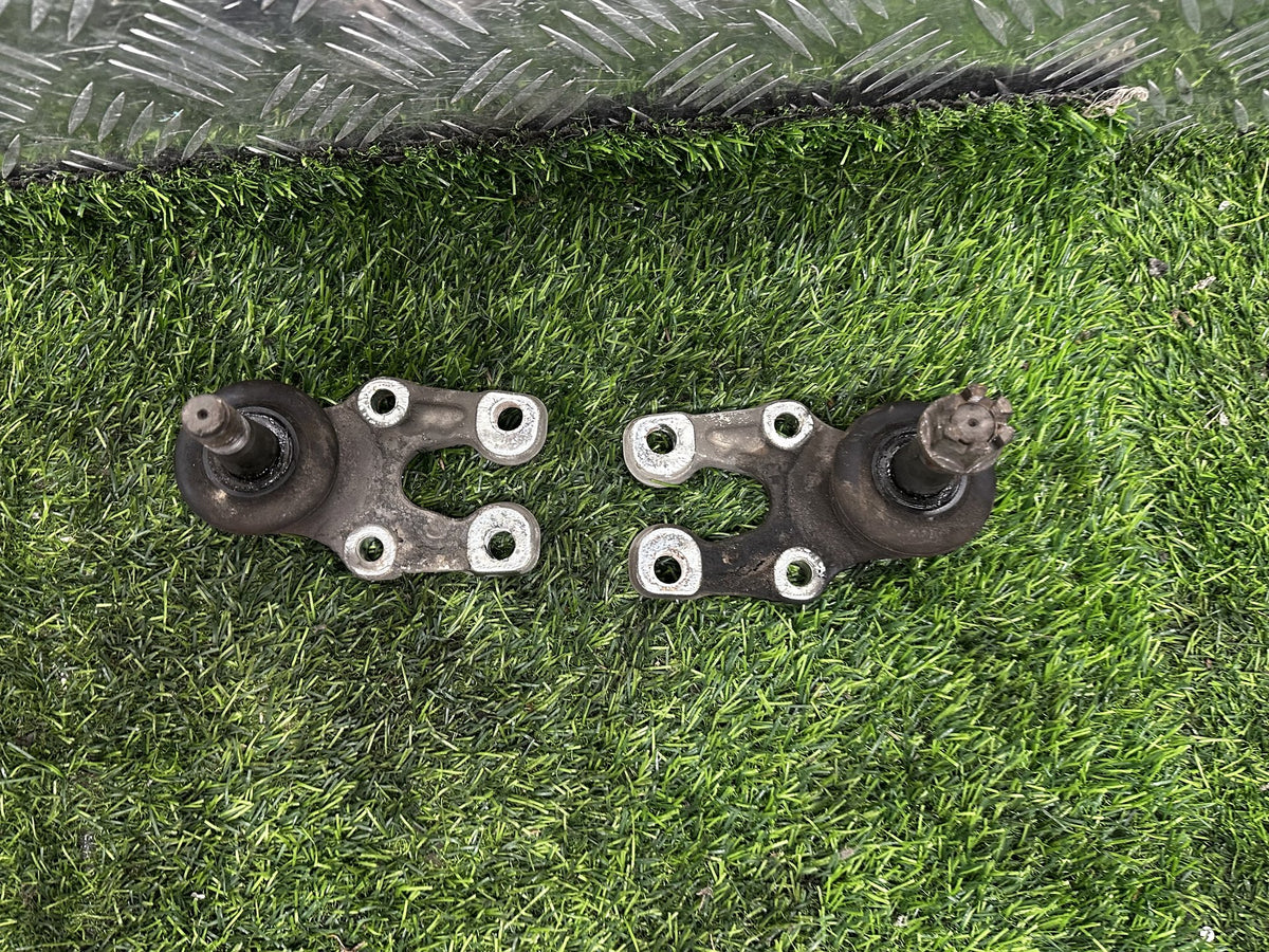 2004-2019 Toyota Hiace H200 - Lower Ball Joint PN: WIDE BODY