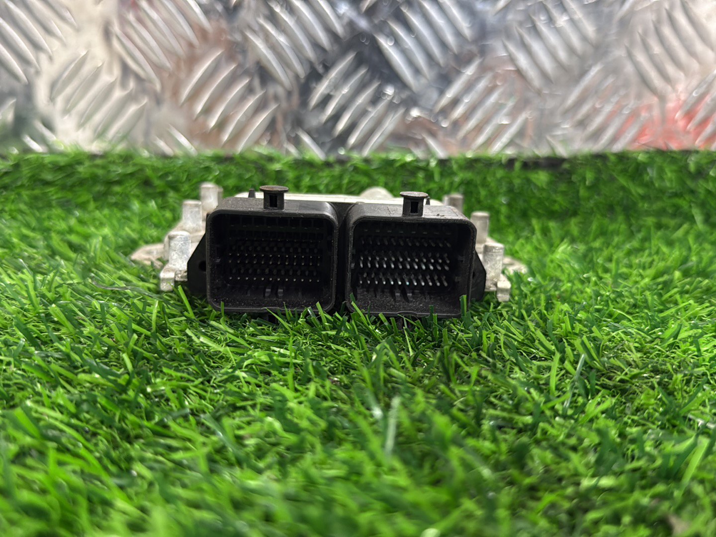 2018 Suzuki Swift ECU 33910-81P00