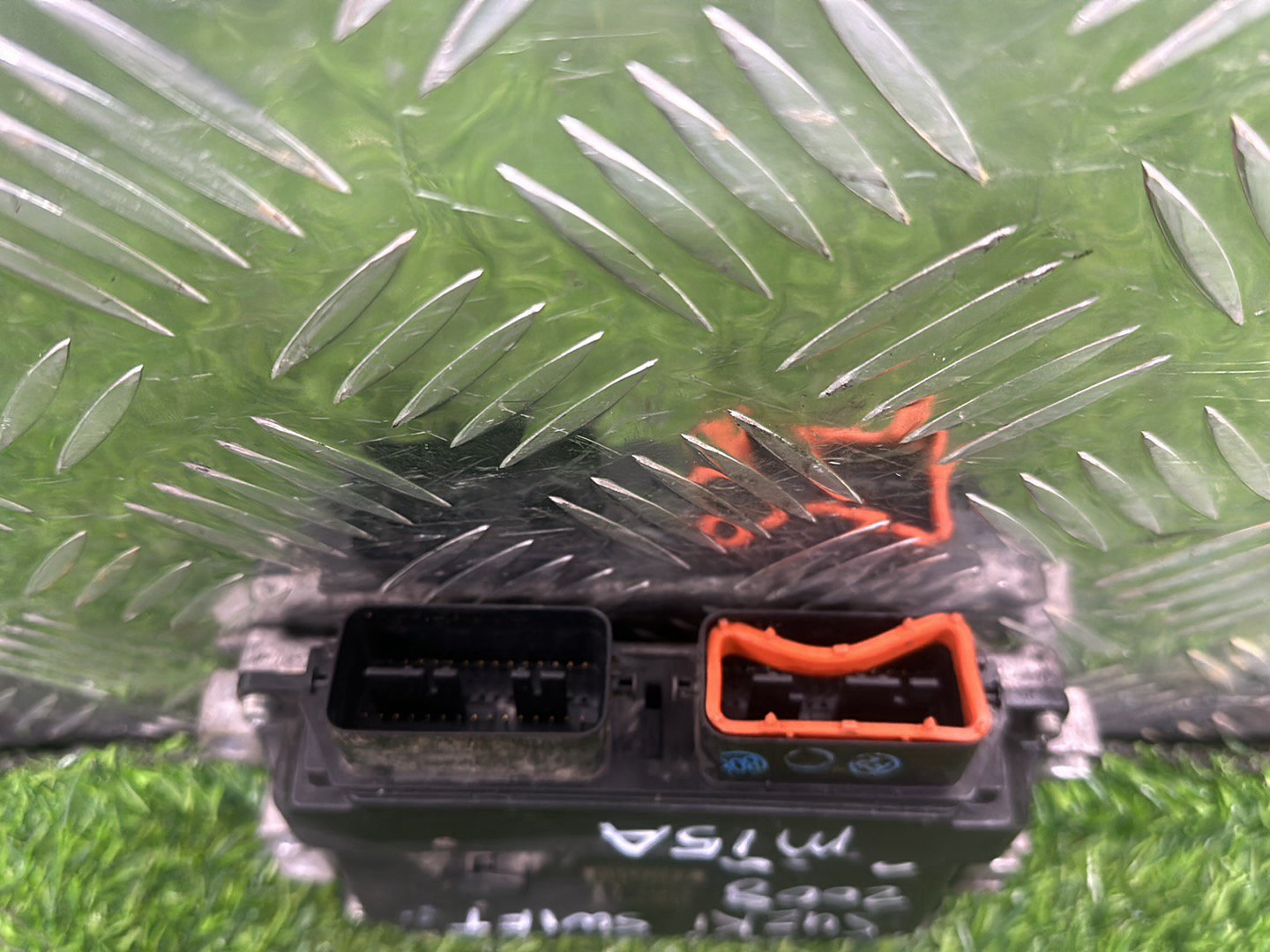 2004-2010 Suzuki Swift RS- ECU PN: 33920-73K4