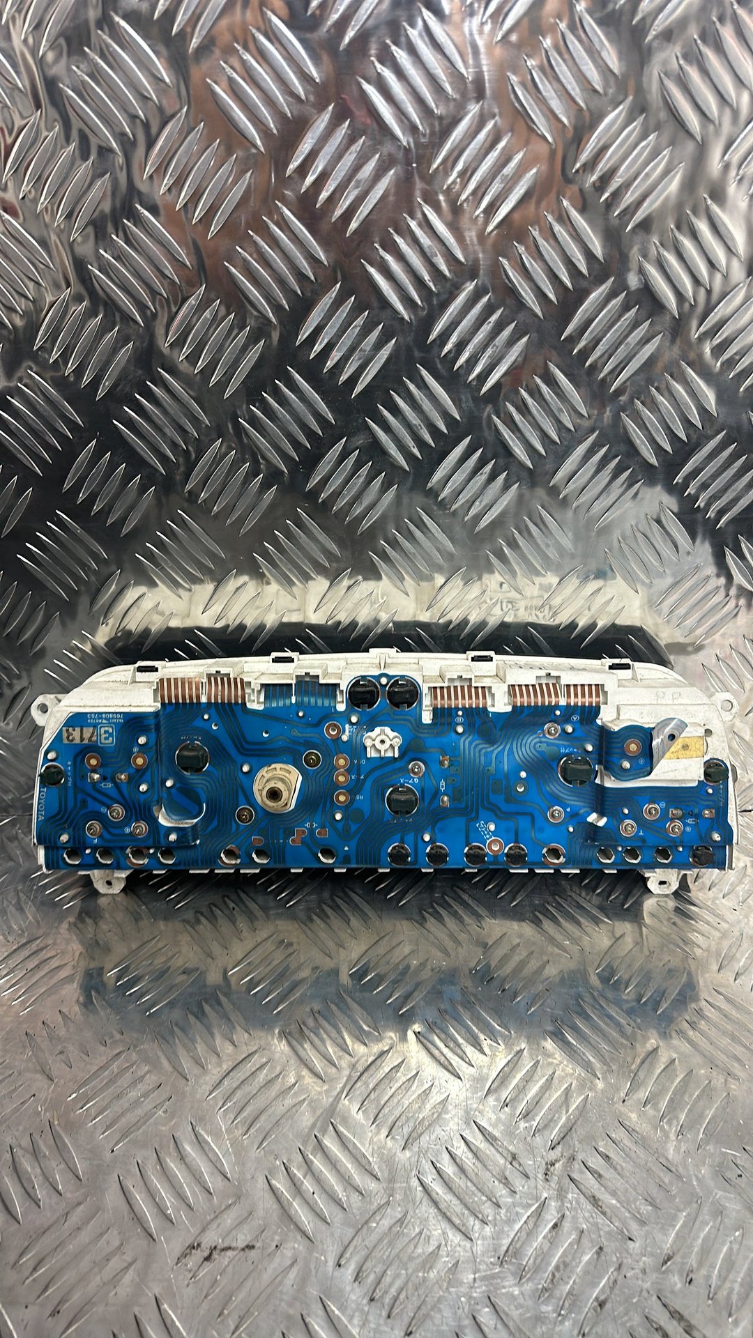 1993-1996 Toyota 4Runner Instrument Cluster