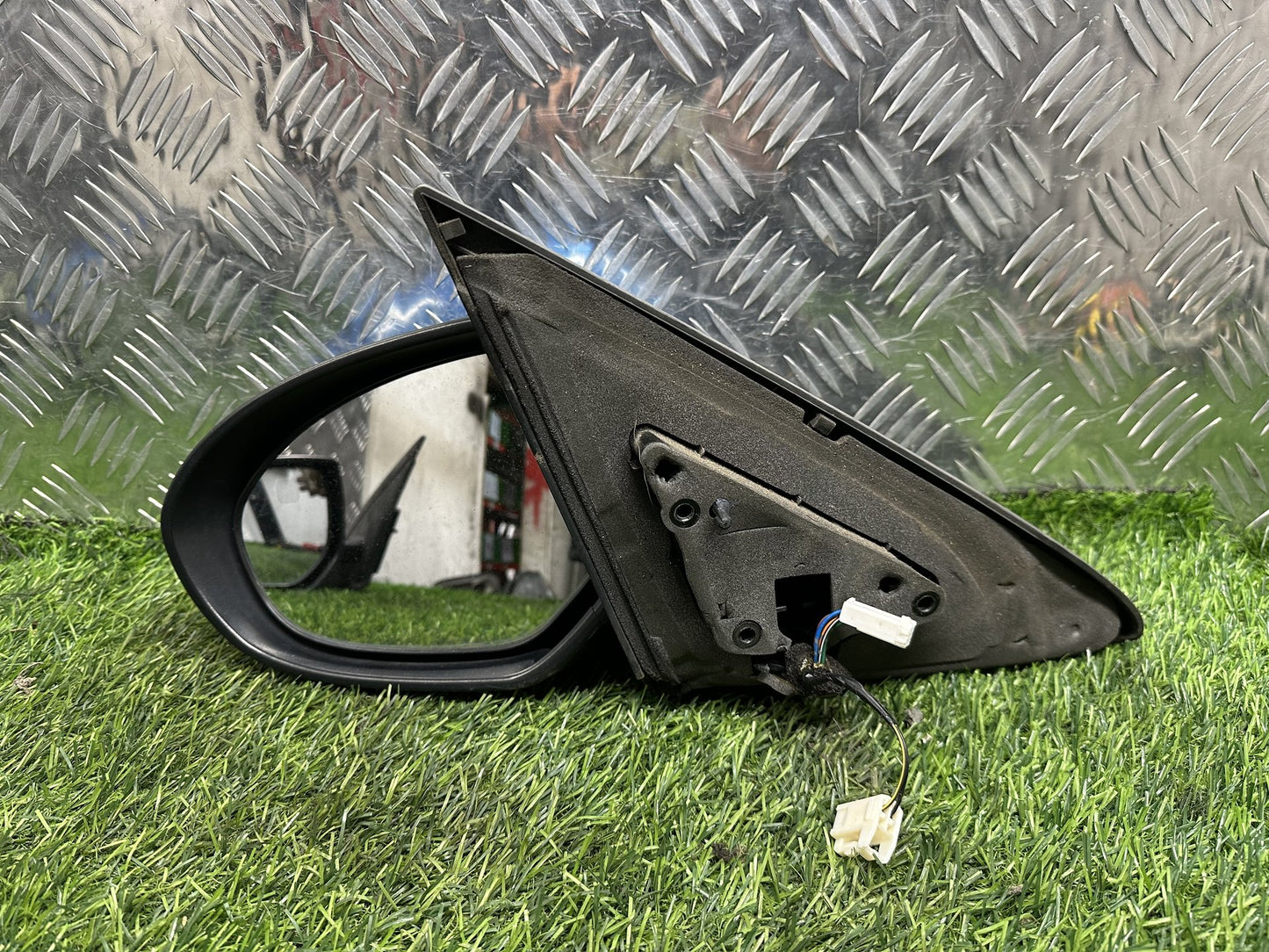 2008-2013 Mazda Axela BL- Left Door Mirror PN: (7+2 WIRE TYPE)