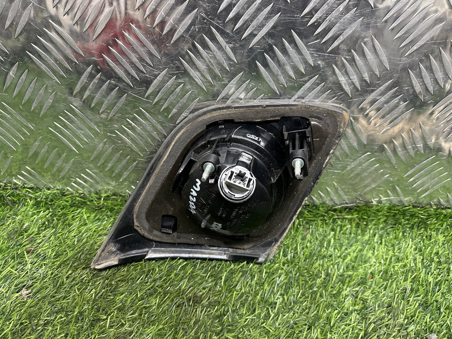 2003-2009 Mazda Axela BK- Right Tailgate Garnish PN: STANLEY P2913R