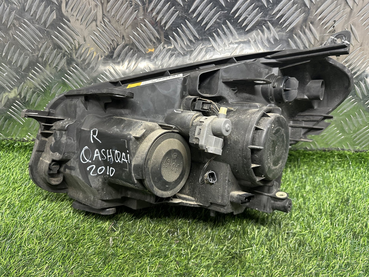 2010-2013 Nissan Qashqai J10- Right Headlight PN: 26010BRQ1A