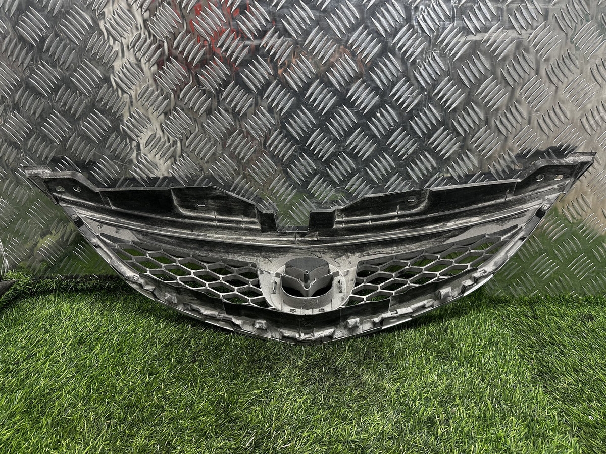 2007-2009 Mazda Axela BK - Grille PN: