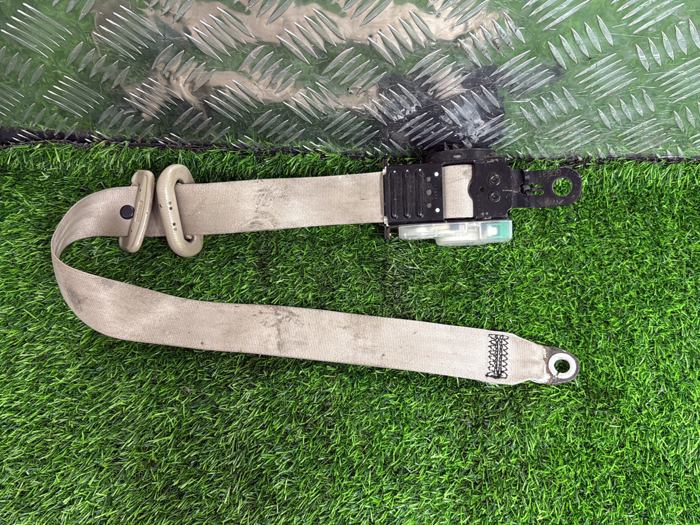 1995 - 1999 Nissan Terrano Left Front Seat Belt TK-522-G1161