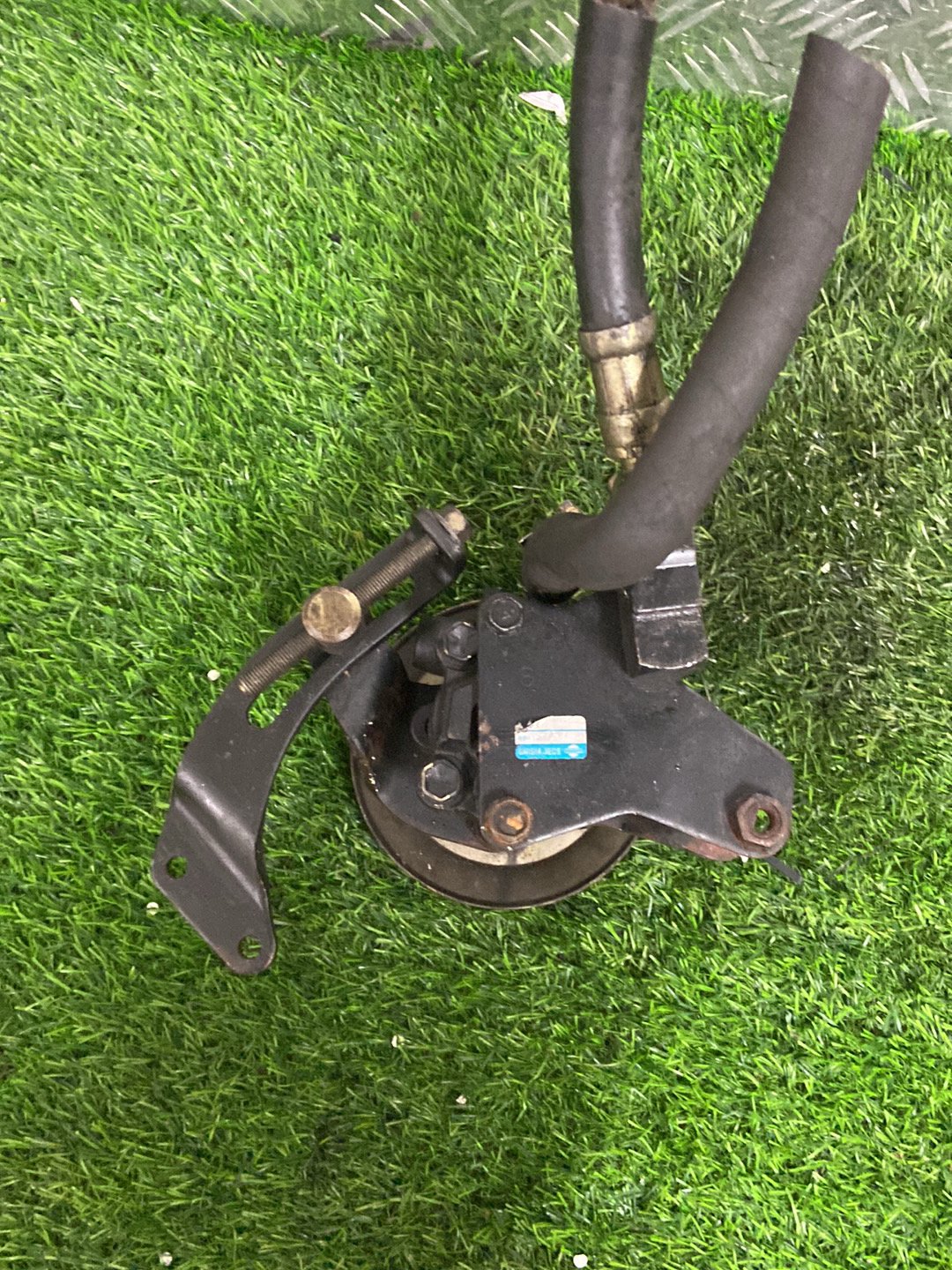 1993 - 2005 Nissan Terrano Steering Pump 491107F700