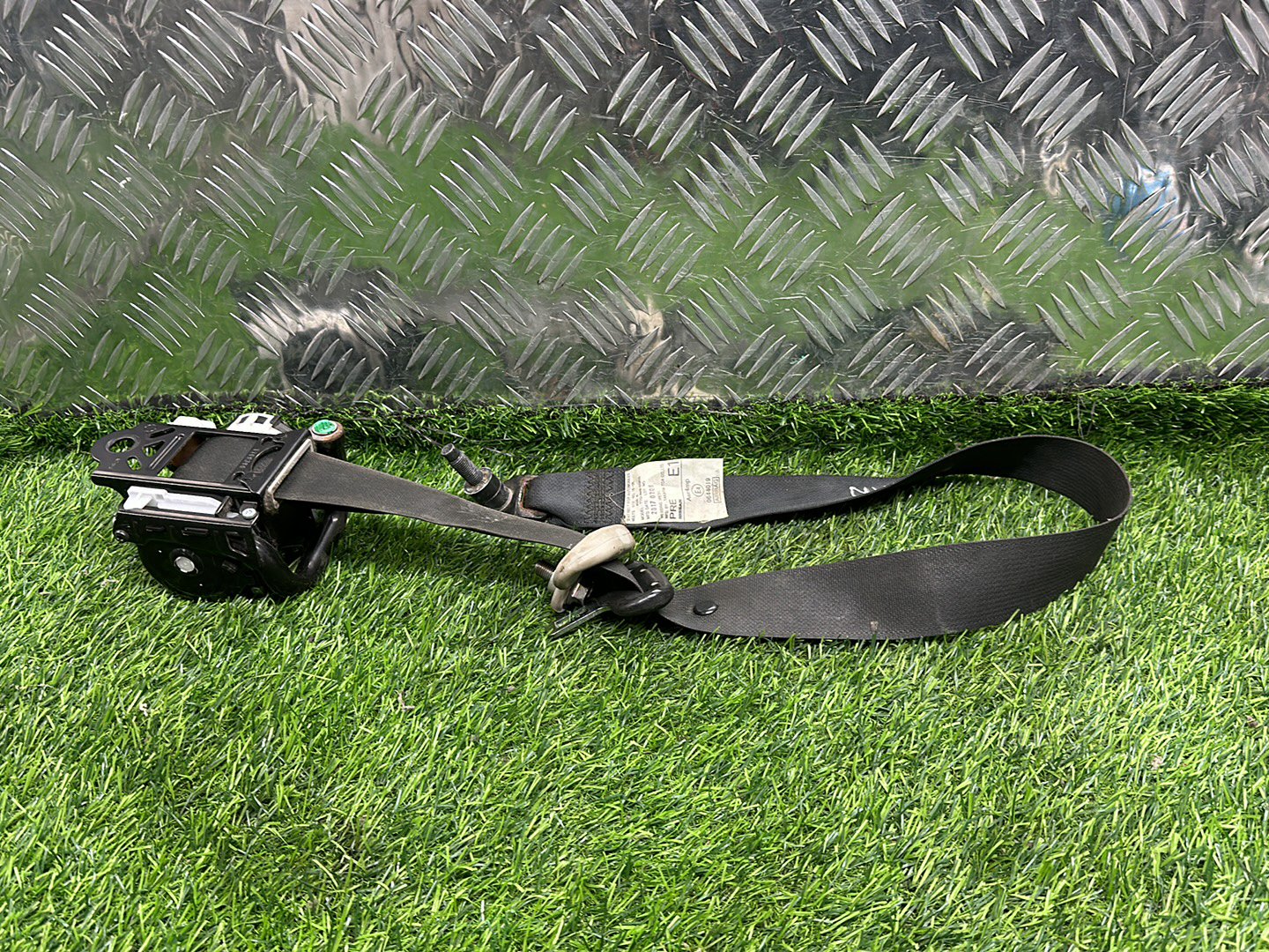 2017 - 2020 Nissan Navara Right Front Seat Belt TTC-AH2-EG655