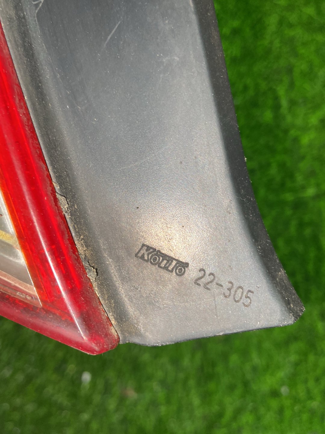 2000 - 2007 Toyota Mark II Left Taillight KOITO 22-305