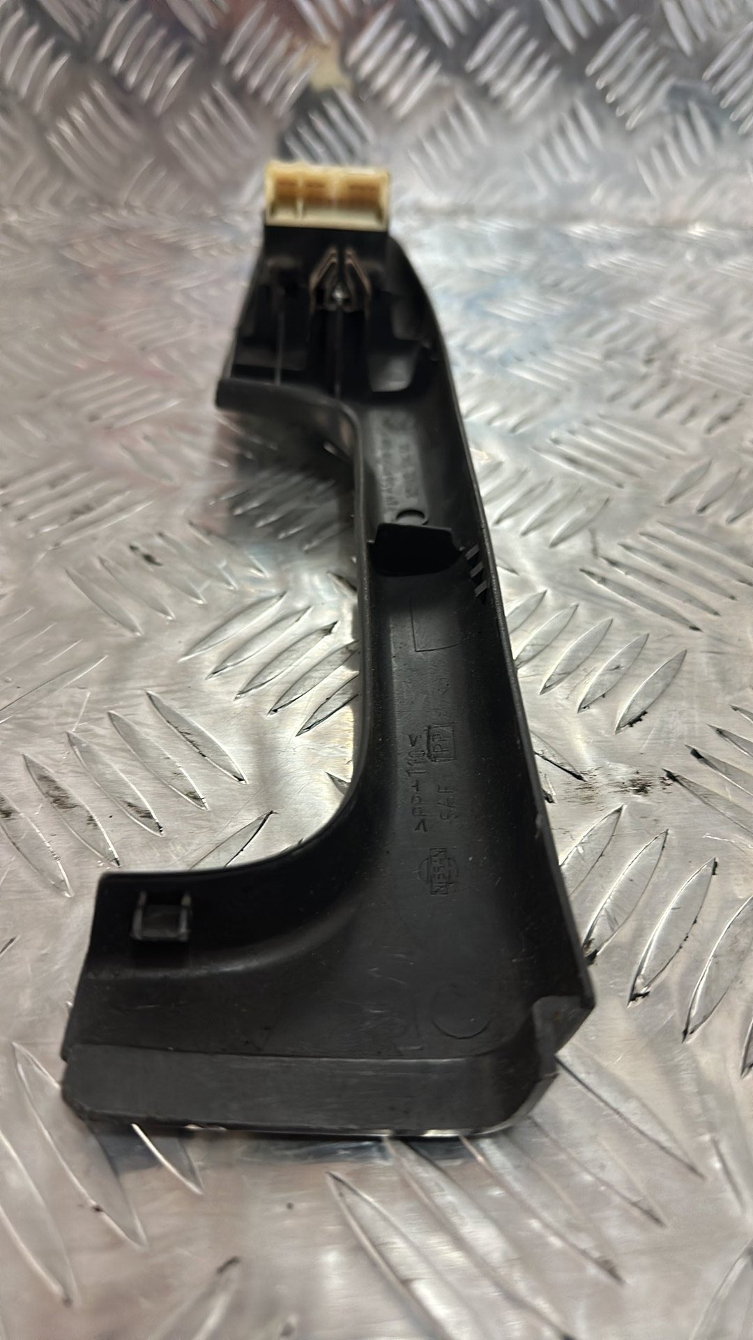Nissan Terrano Master Power Window Switch