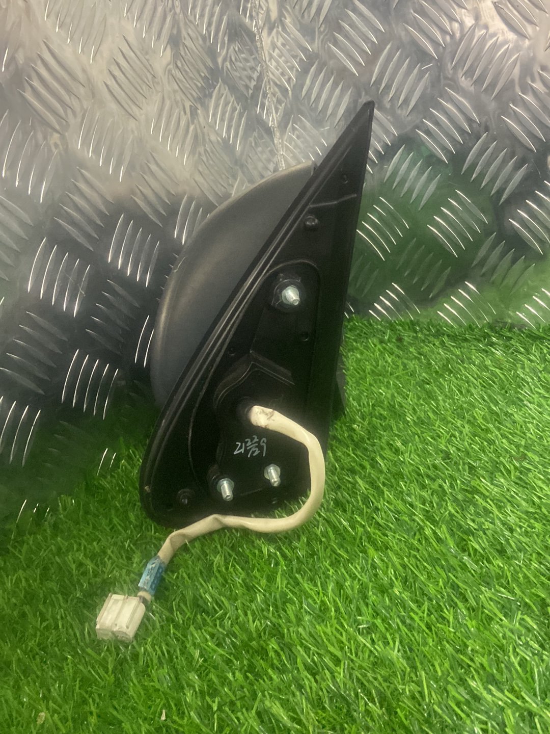 2004-2019 Toyota Hiace V H200- Right Door Mirror PN: 3 WIRE TYPE