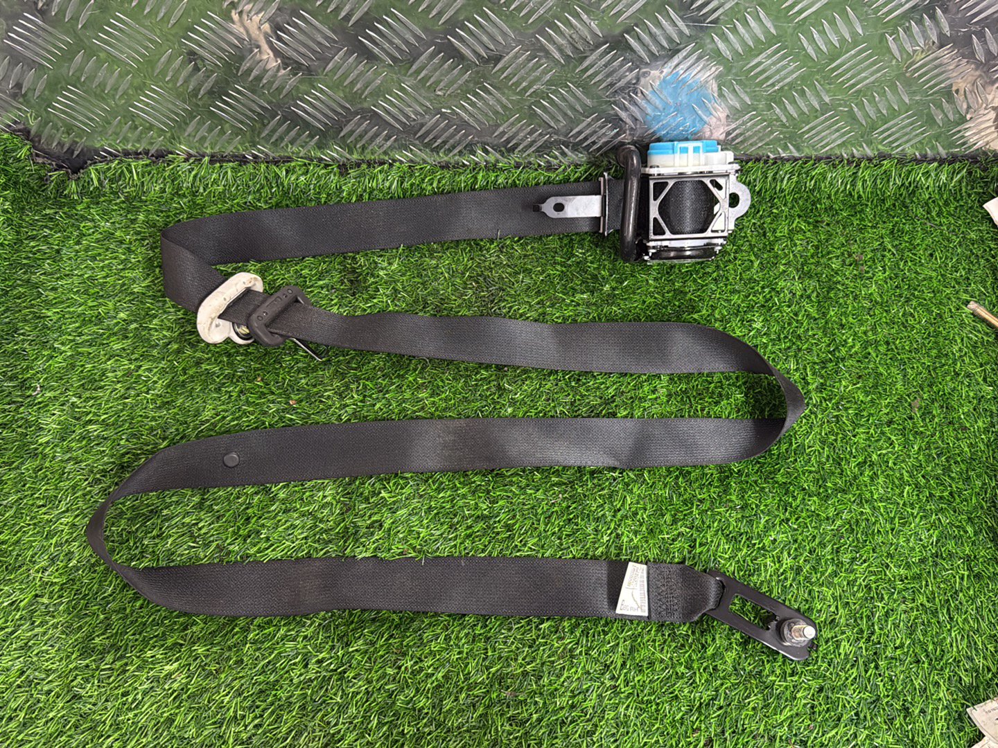 2018-2021 Mazda CX-5 Right Front Seat Belt TK-AH3-EH987