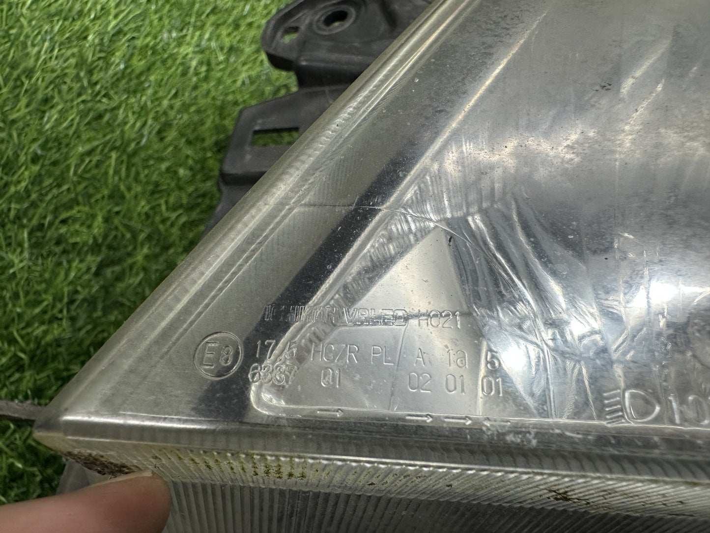 2012-2026 Nissan Caravan E26- Left Headlight PN: ICHIKOH VALEO H021